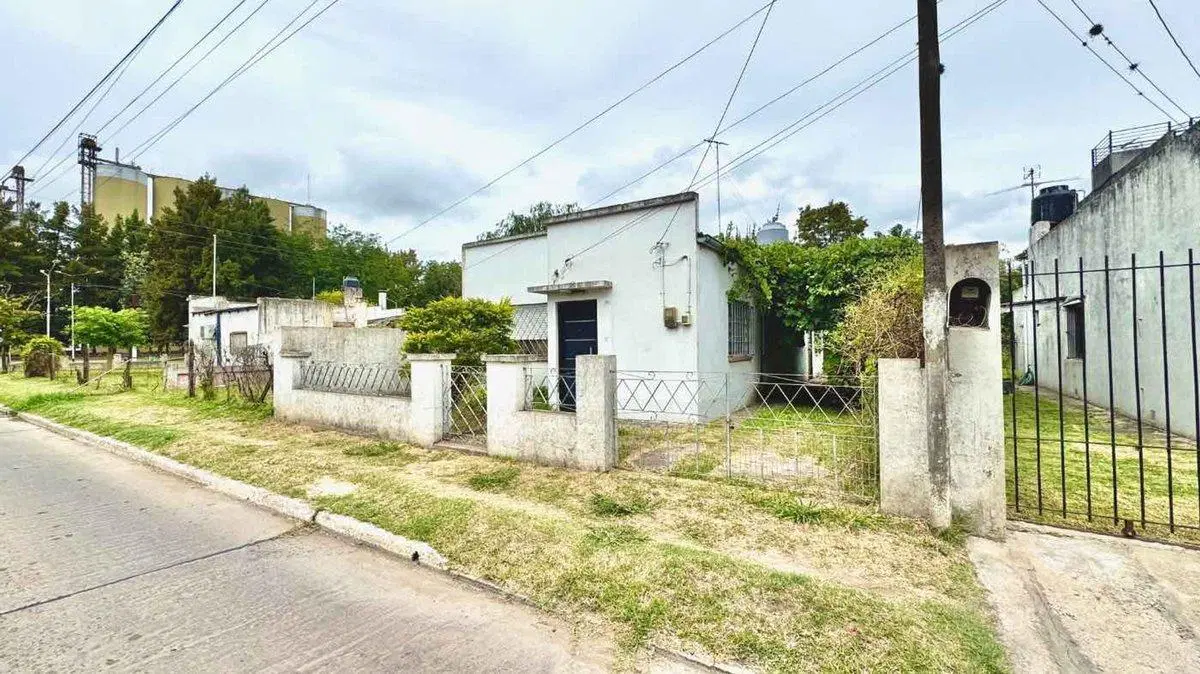 Venta Casa en Cañuelas Centro sobre lote de 487 m2 3