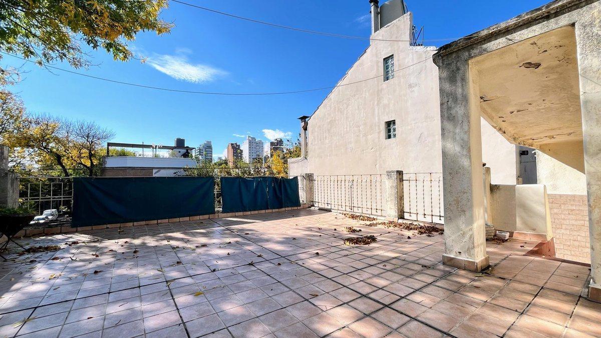 Foto de VENTA CASA LOTE PROPIO A REFACCIONAR VILLA URQUIZA, imagen 2