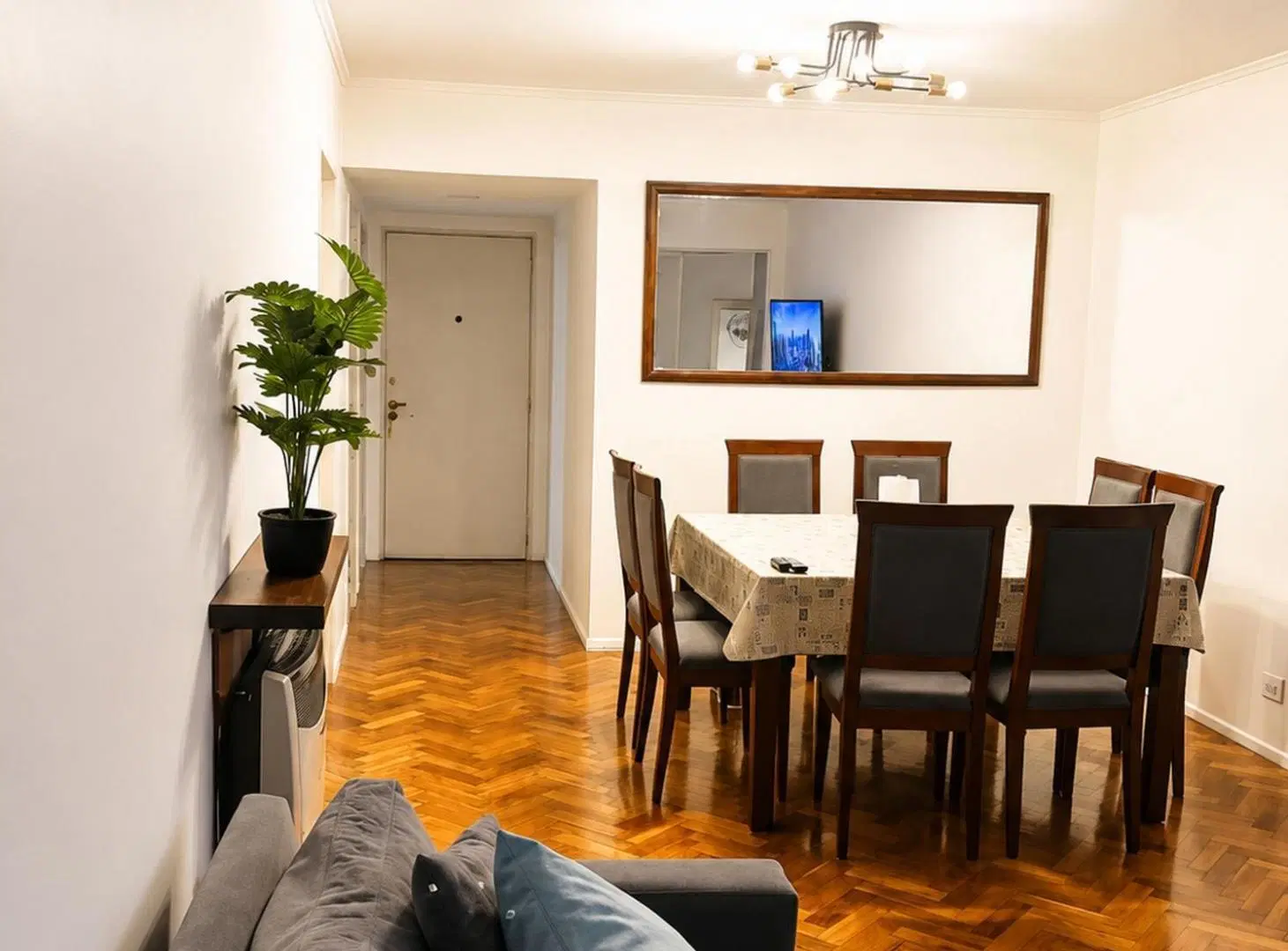 VENTA Depto 4 Amb c/ balcón y espacio guardacoches 8
