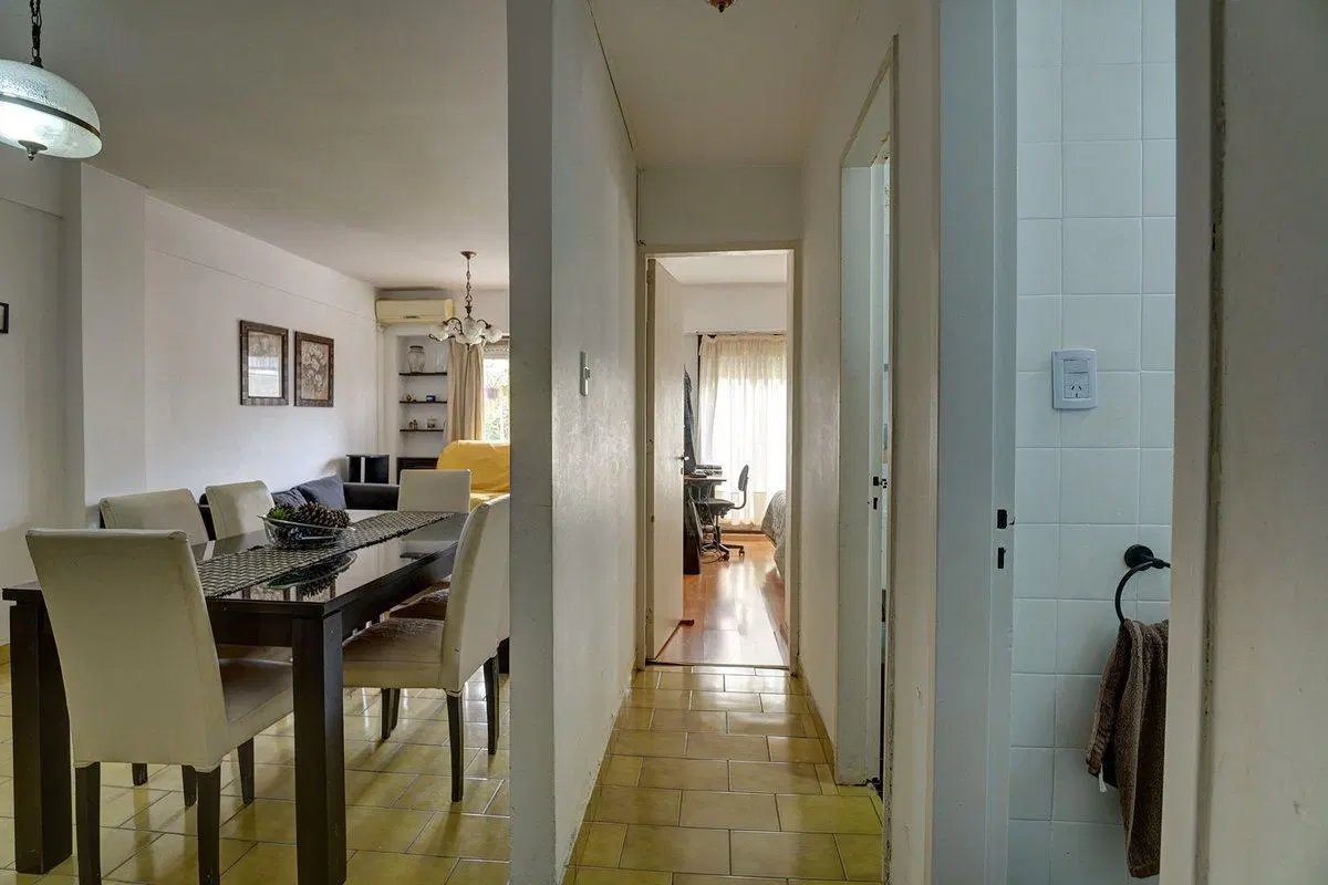 Departamento 4 ambientes. Balcón. Patio Versalles 3