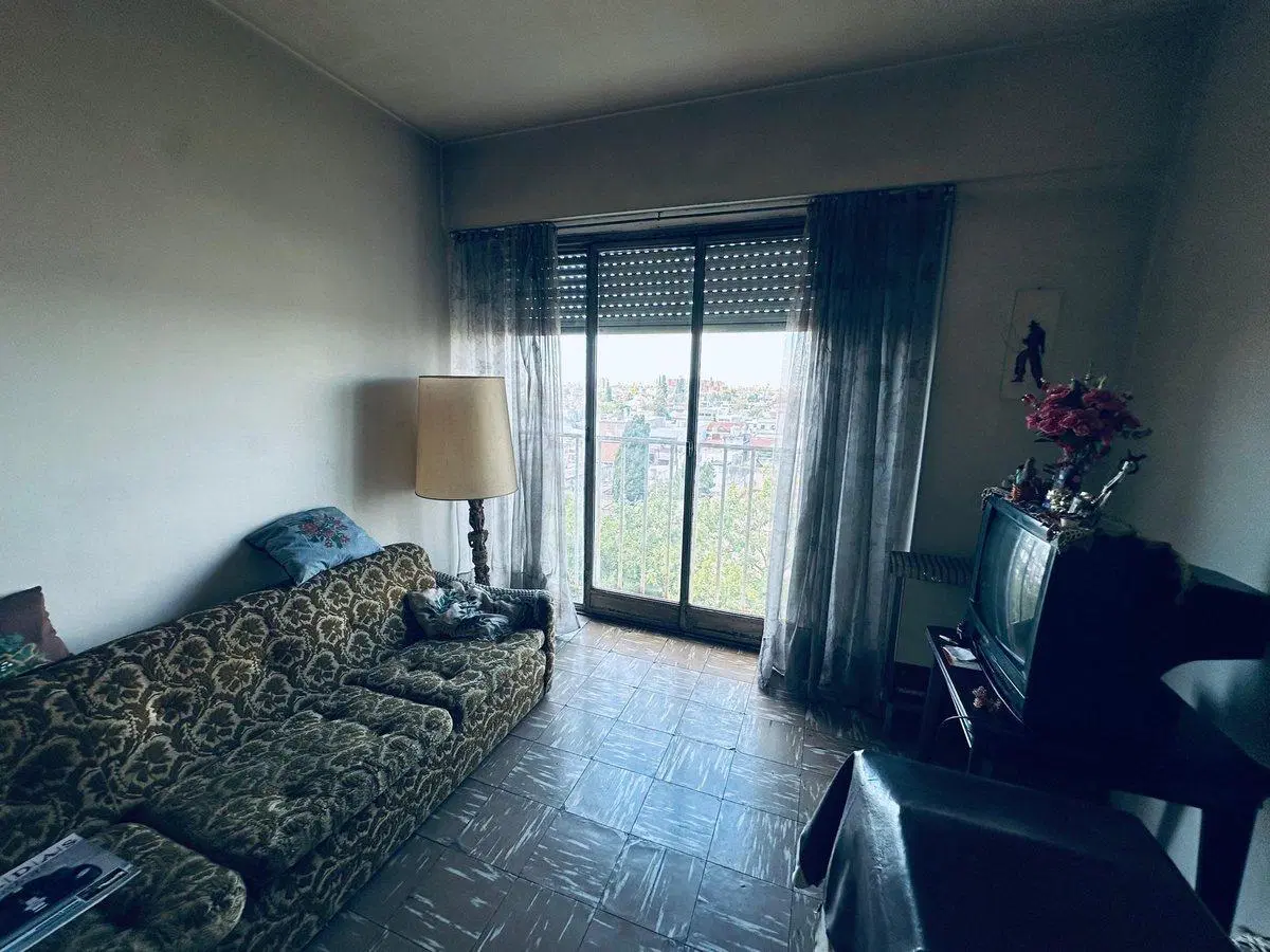 Departamento 4 ambientes en Caseros 5