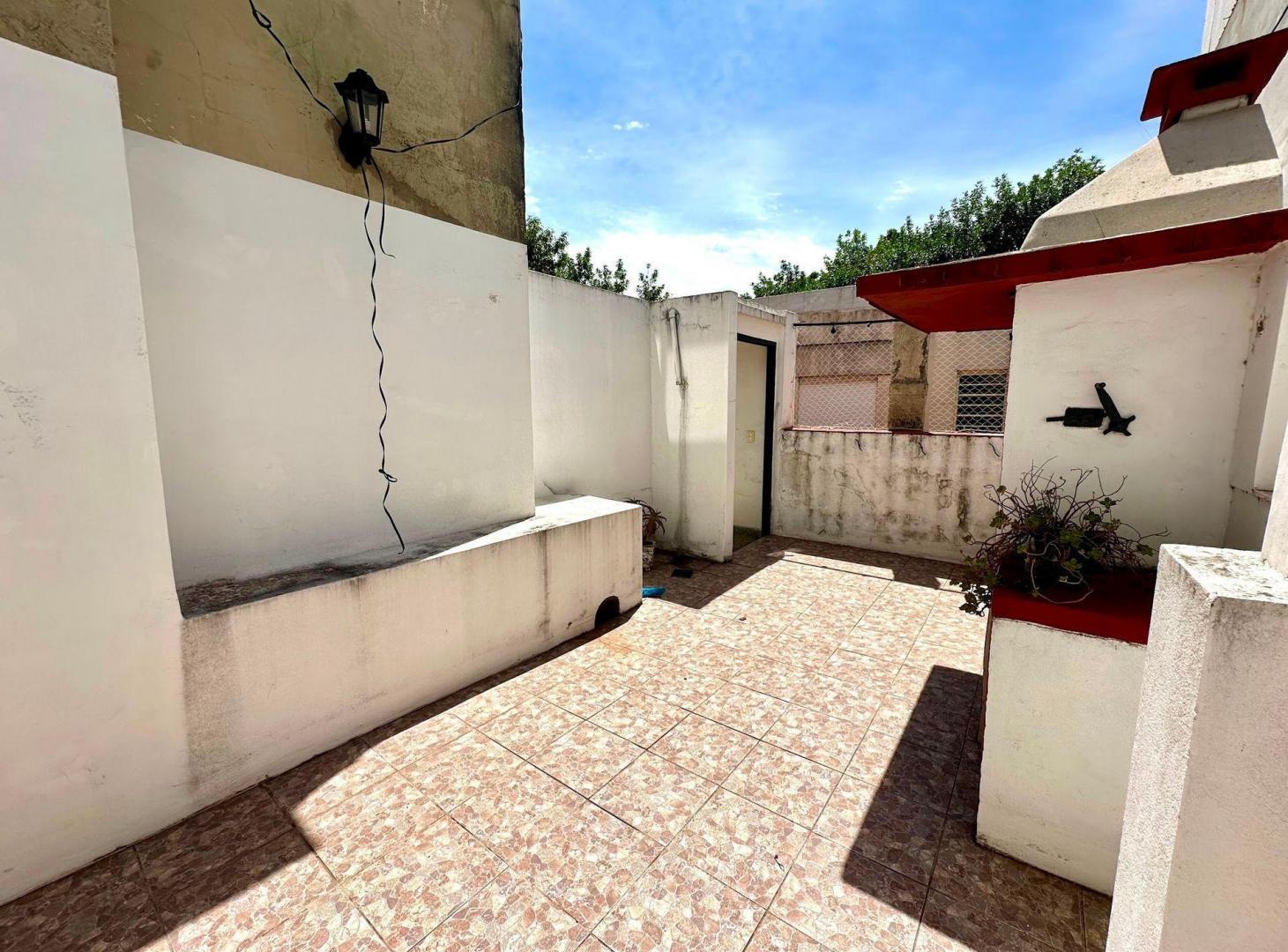 Foto de VENTA PH TRES AMB PB SIN EXPENSAS CON TERRAZA, imagen 4
