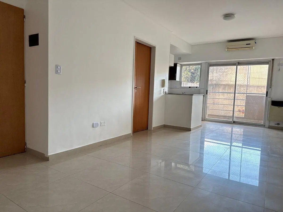 DEPARTAMENTO VENTA 2 AMB BALCÓN LUMINOSO VILLA LUR 5