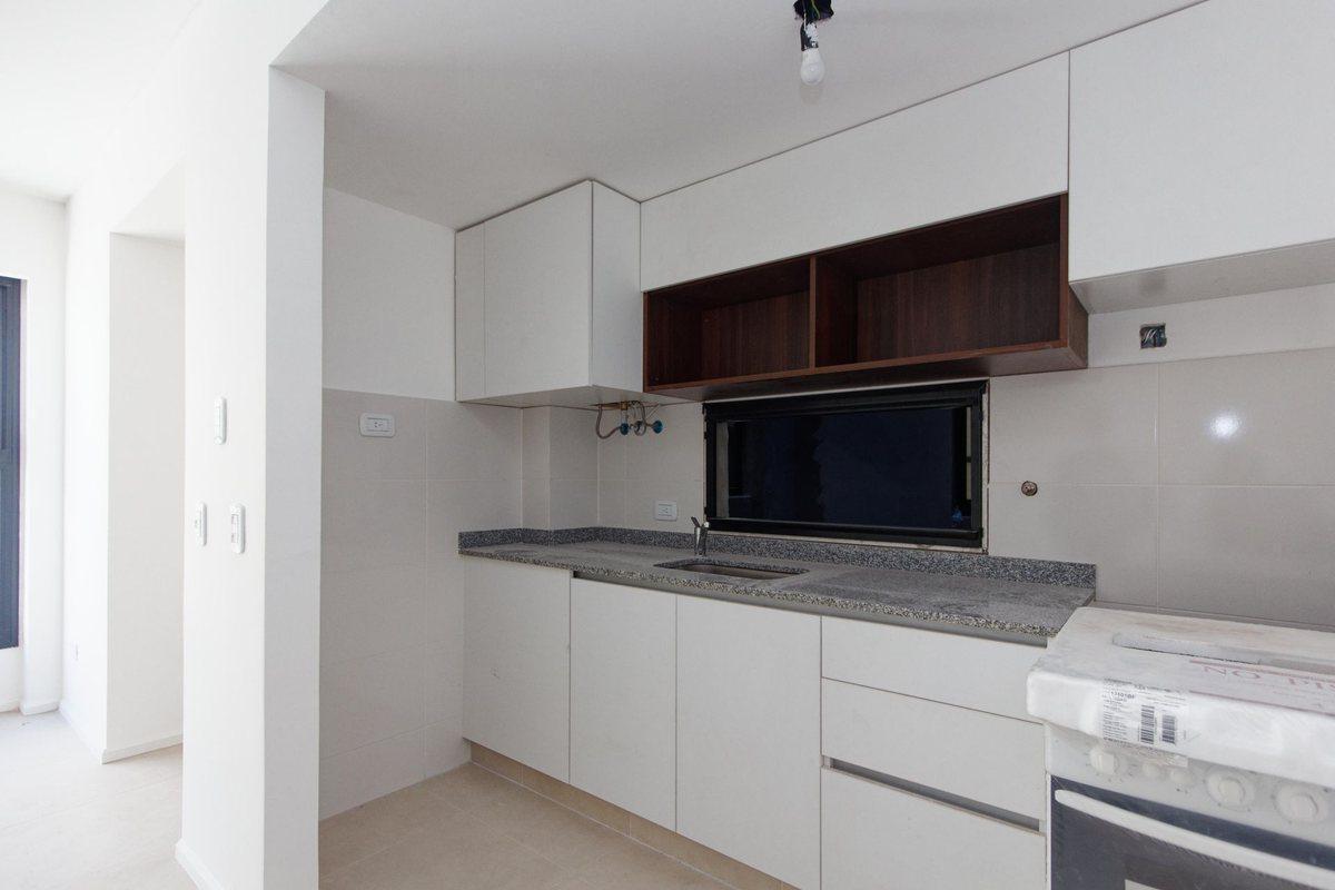Foto de VENTA 3 AMBIENTES BALCON LUZ SUM TERRAZA PISO ALTO, imagen 1