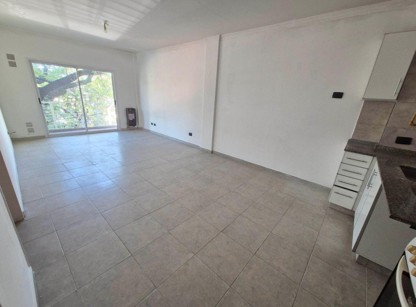 Foto de Venta monoambiente con balcón al frente, imagen 1