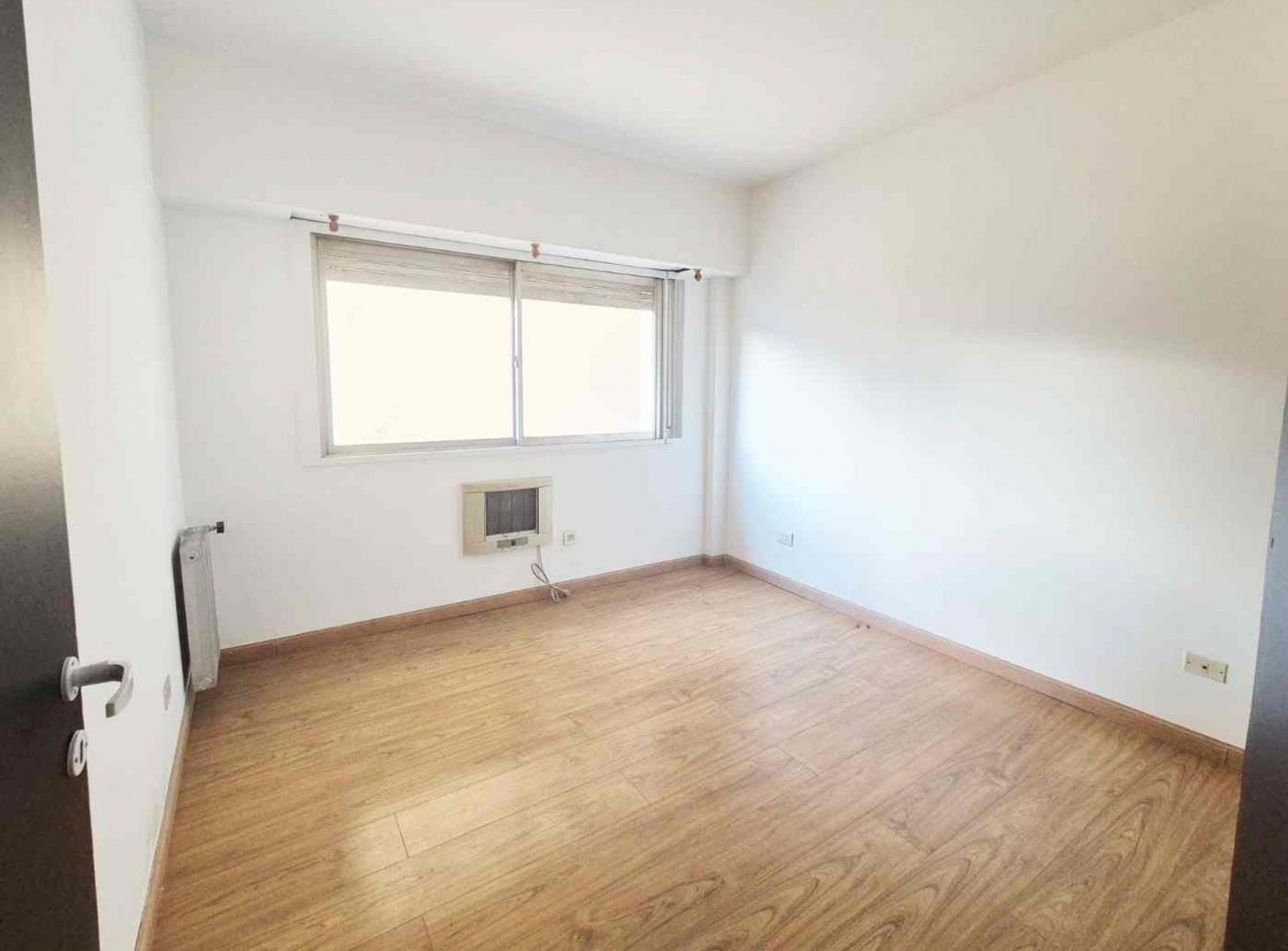 Foto de VENTA DPTO 4 AMBIENTES COCHERA VILLA DEL PARQUE, imagen 5
