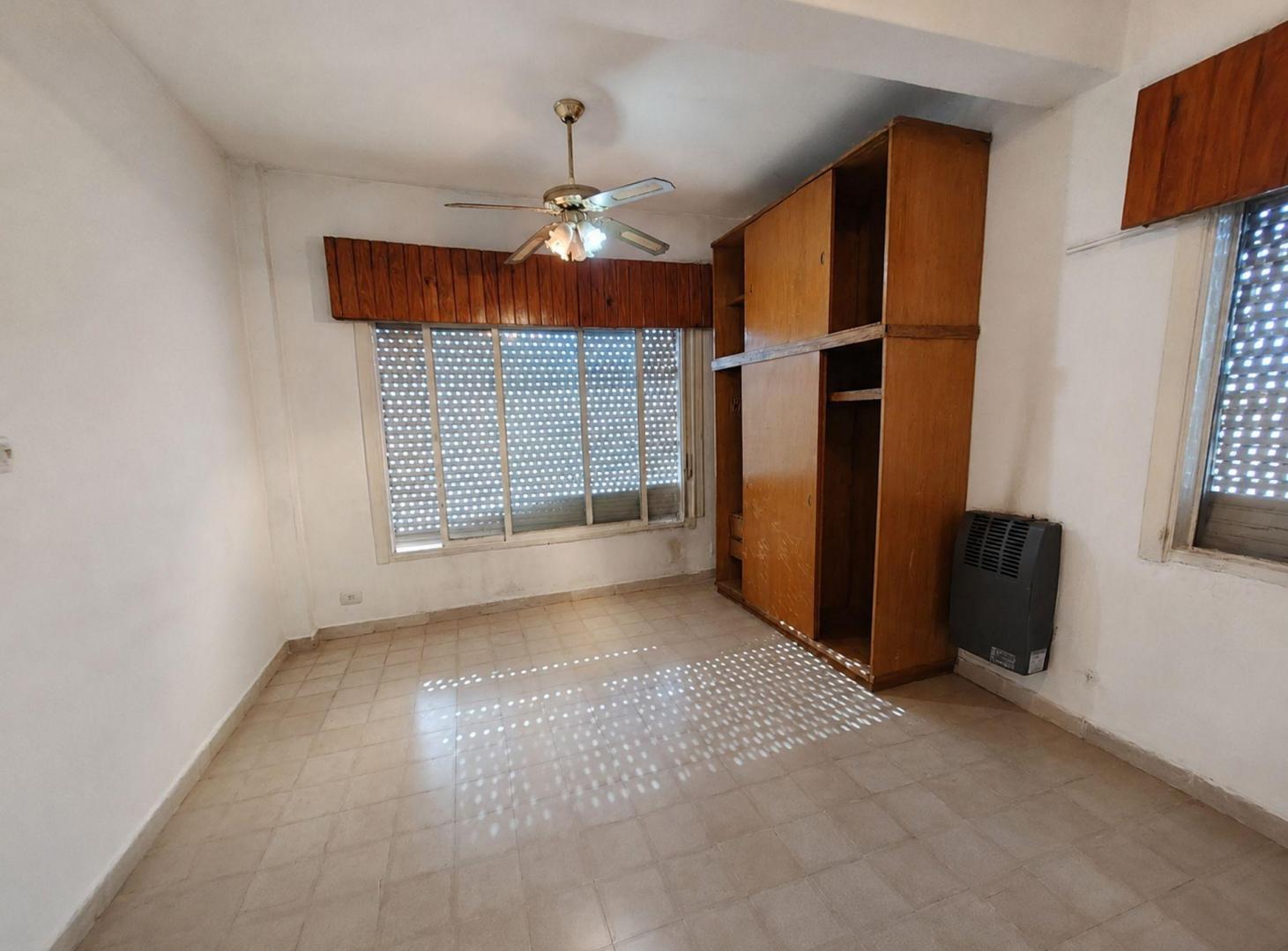 Foto de VENTA CASA 3 AMBIENTES LOTE PROPIO PATIO COCHERA!!, imagen 4