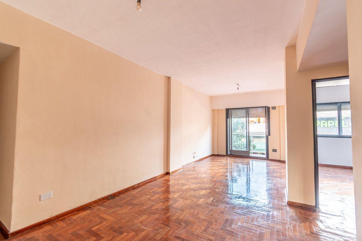 Foto de DEPARTAMENTO 3 AMB EN VENTA EN MONTE CASTRO PATIO, imagen 1