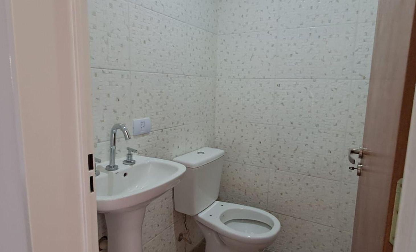 Foto de VENTA DUPLEX 3 AMBIENTES A ESTRENAR COCHERA PATIO, imagen 1