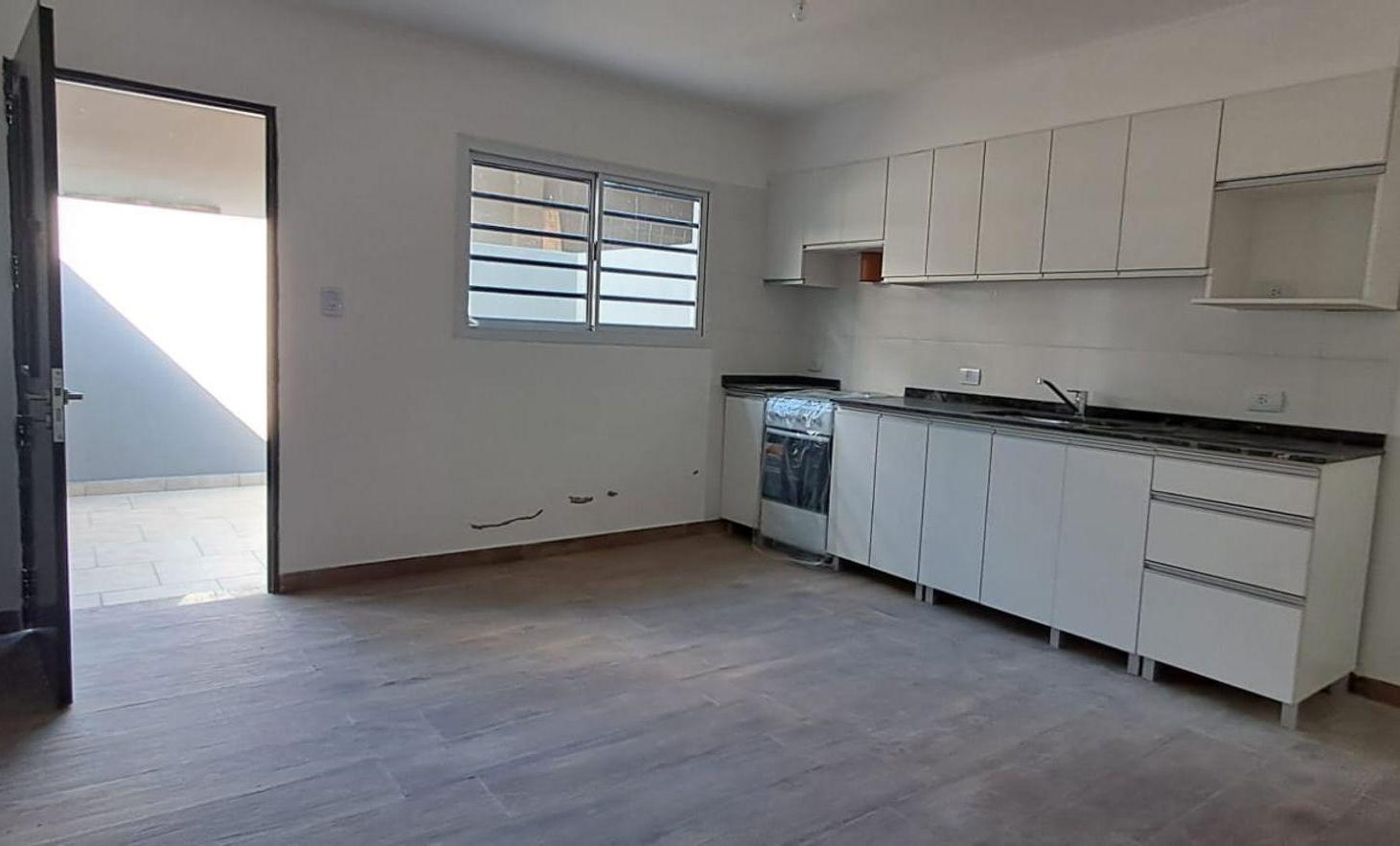 VENTA DUPLEX 3 AMBIENTES A ESTRENAR COCHERA PATIO