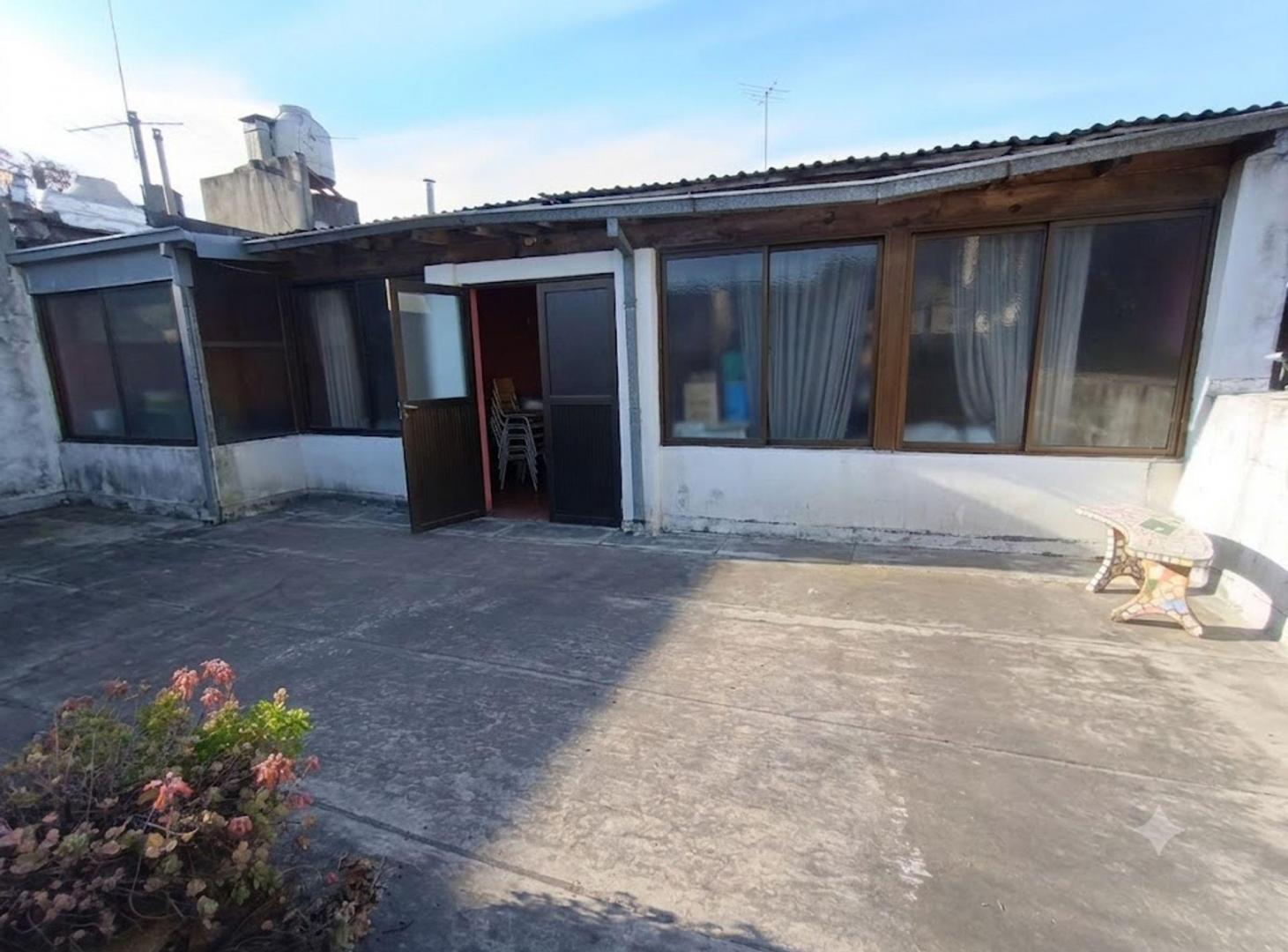 Foto de Casa 3 ambientes terraza quincho cochera y jardín, imagen 3