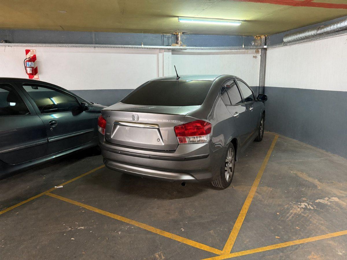 Foto de VENTA Cochera fija cubierta - Villa Urquiza, imagen 3