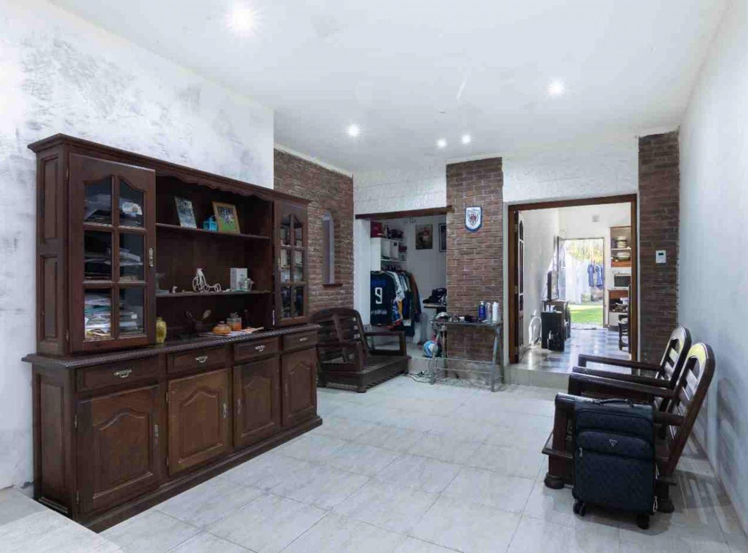 Foto de CASA 3 AMB. COCHERA FONDO LIBRE, LOTE PROPIO 365m2, imagen 4