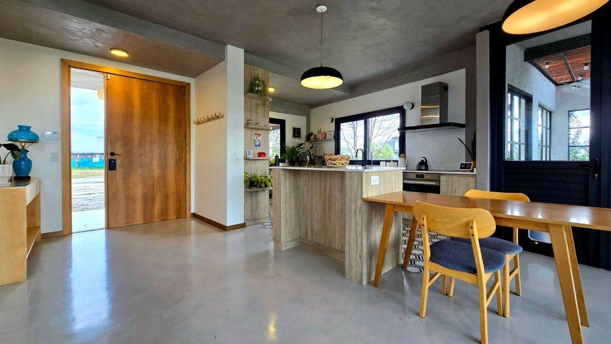 Foto de VENTA CASA DE DISEÑO - PILAR- Acepta prop. en pago, imagen 5