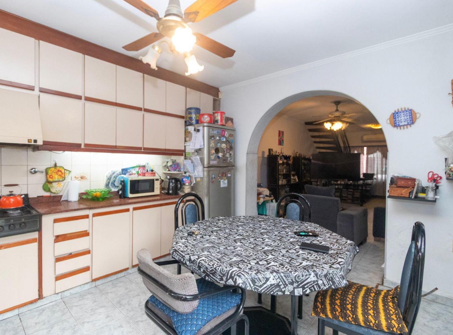 Foto de VENTA CASA 6 AMB /PATIO EN ITUZAINGÒ APTO CRÉDITO, imagen 5