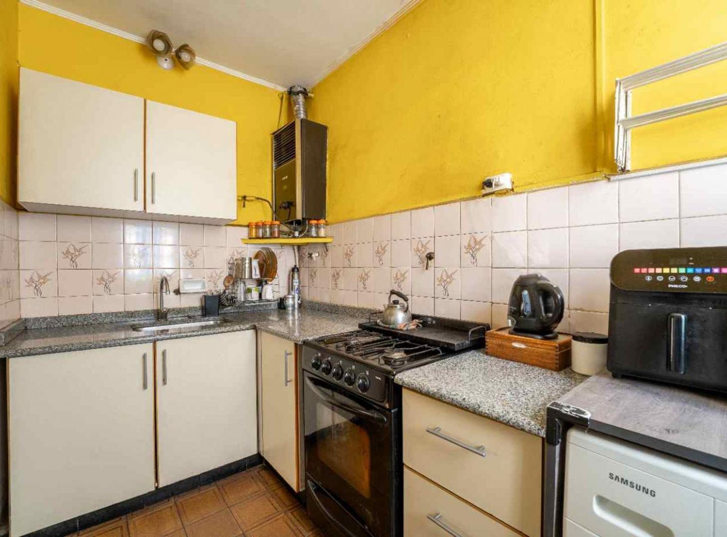 Foto de Venta PH 4 Amb Frente Sol 2Terrazas Ideal Flipping, imagen 2