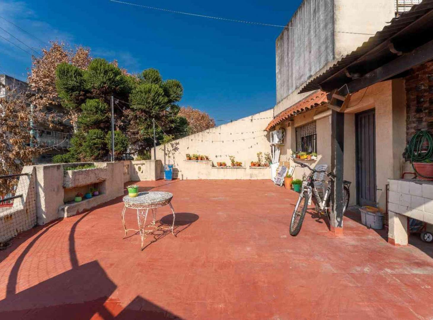 Foto de Venta PH 4 Amb Frente Sol 2Terrazas Ideal Flipping, imagen 1
