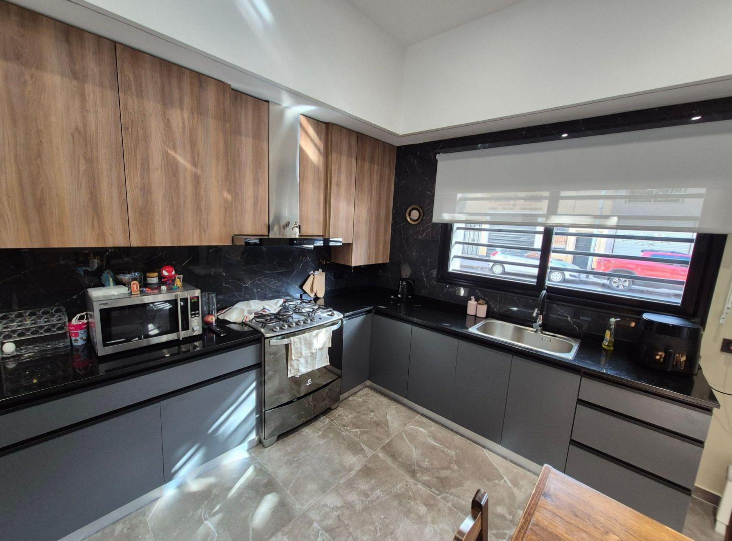 Foto de Venta Casa 5 Amb c/ Patio y Parrilla - A Estrenar, imagen 2
