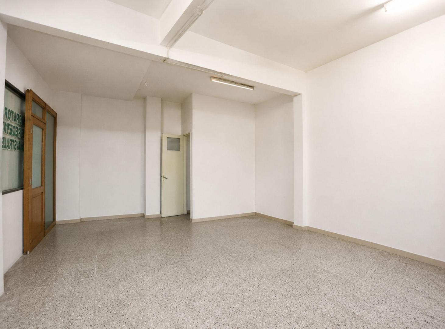 Foto de LOCAL COMERCIAL O DEPÓSITO 135 M2 CON SÓTANO, imagen 3