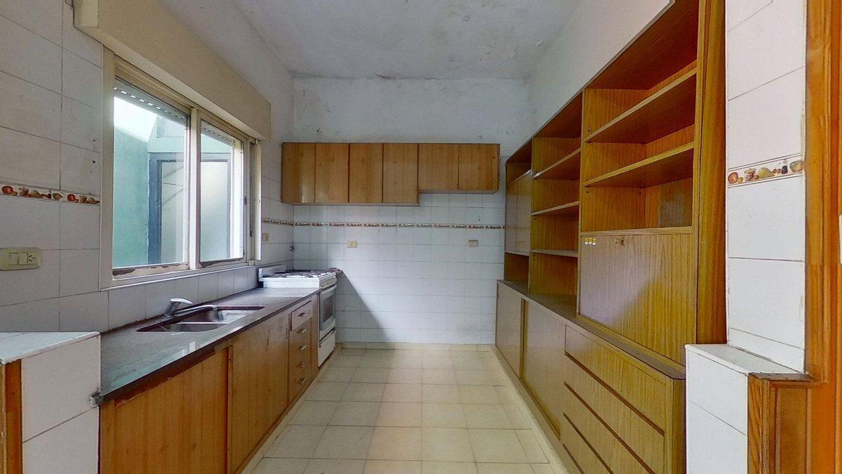 Foto de CASA LOTE MULTIFAMILIAR 2 PH 3 AMB TERRAZA PROPIA, imagen 2