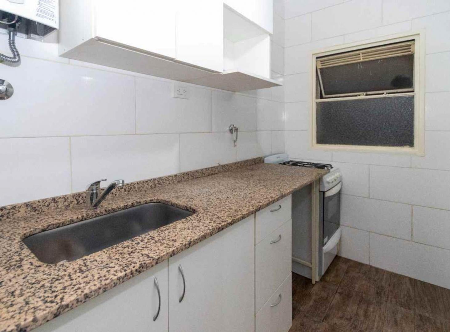 Foto de DEPARTAMENTO 2 AMBIENTES EXCELENTE UBICACIÓN!!!, imagen 4