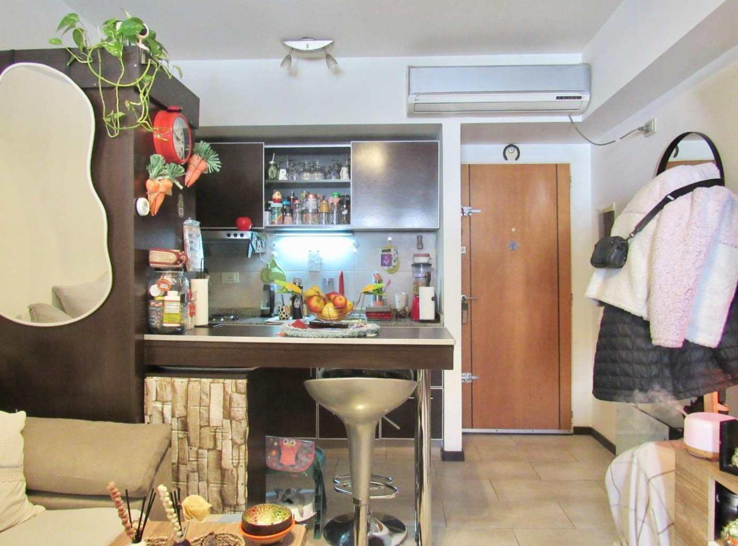 Foto de Venta Monoambiente con balcon luminoso Almagro, imagen 1
