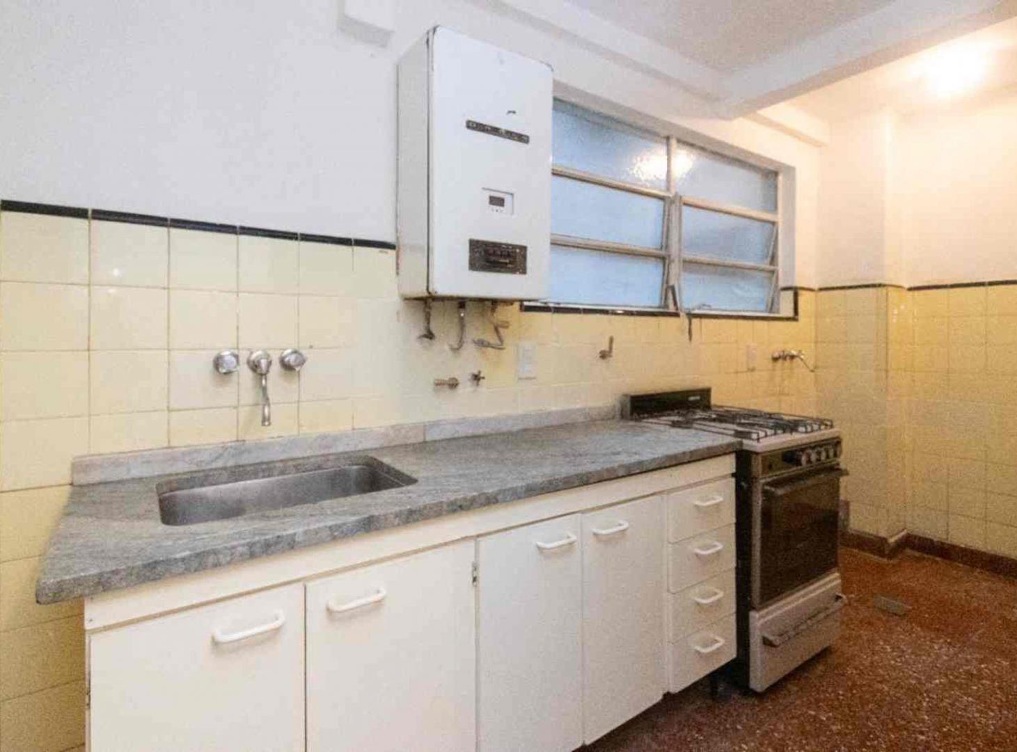 Foto de DEPARTAMENTO 3 AMB. AL CONTRAFRENTE CON BALCÓN, imagen 4