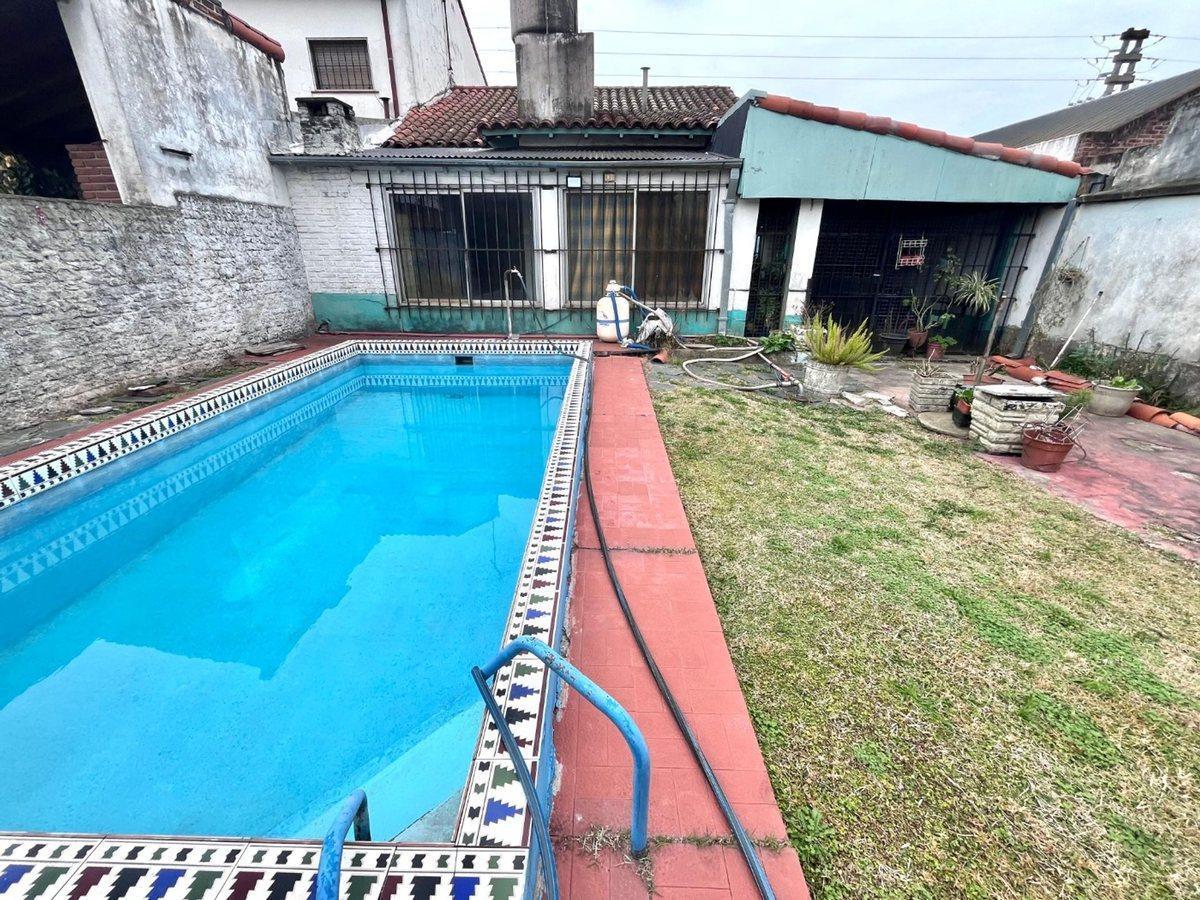 Foto de Casa 3 dormitorios fondo jardín pileta garage, imagen 3