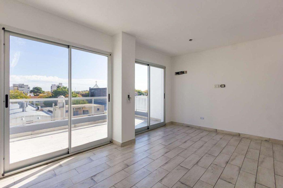Foto de VENTA DEPARTAMENTO 2 AMBIENTES, TERRAZA y PARRILLA, imagen 1