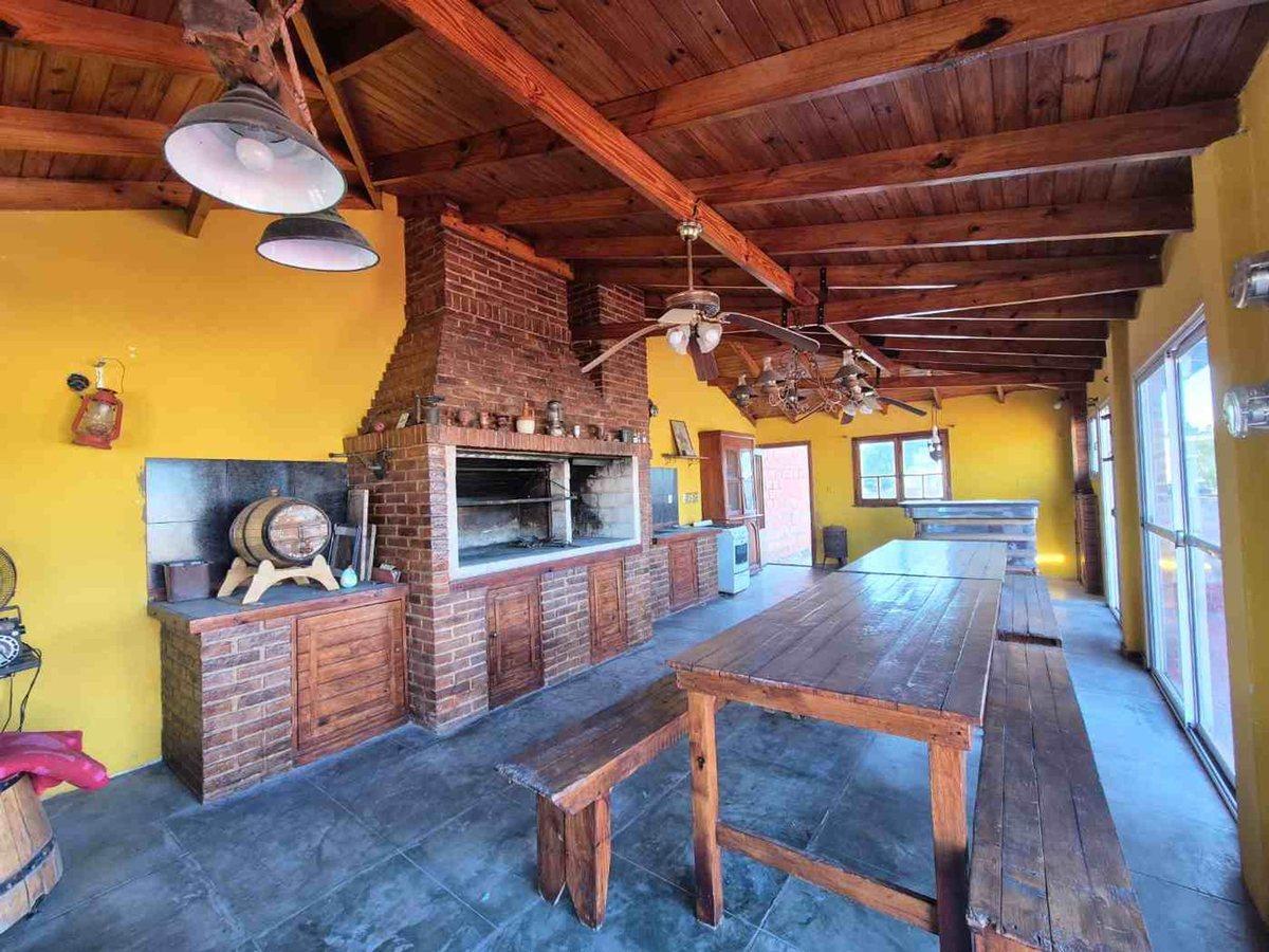Foto de CASA 4 AMB QUINCHO TERRAZA COCHERA CASTELAR SUR, imagen 4