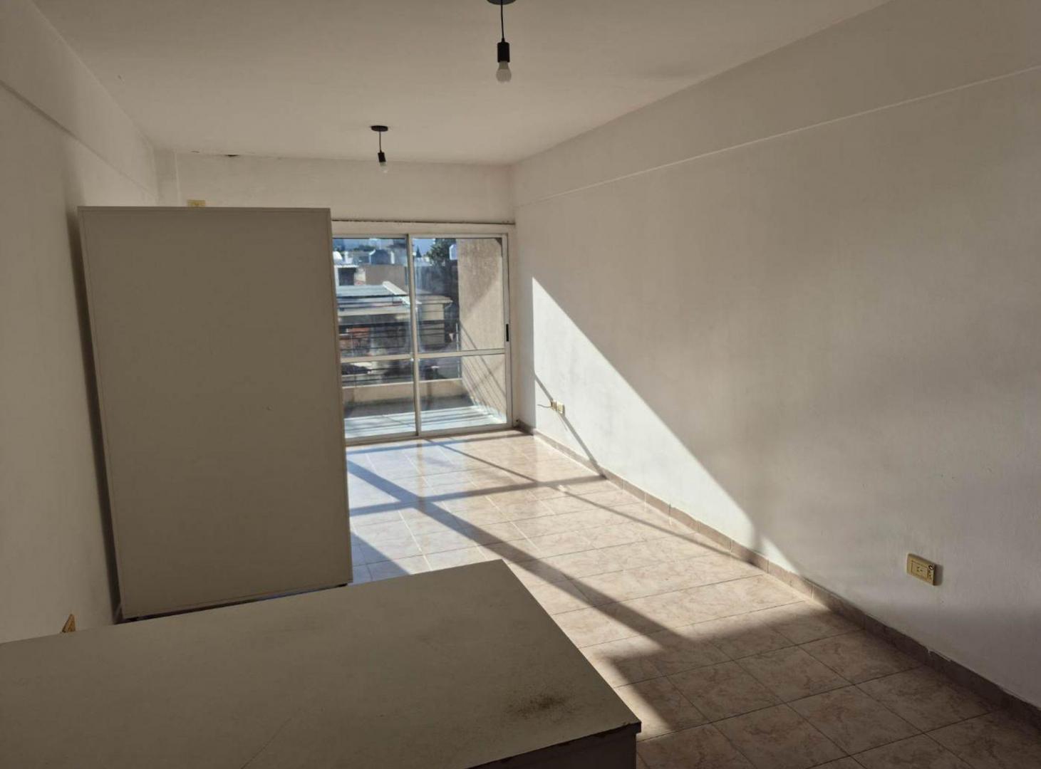 Foto de Monoambiente Devoto Muy Luminoso balcon al frente, imagen 3