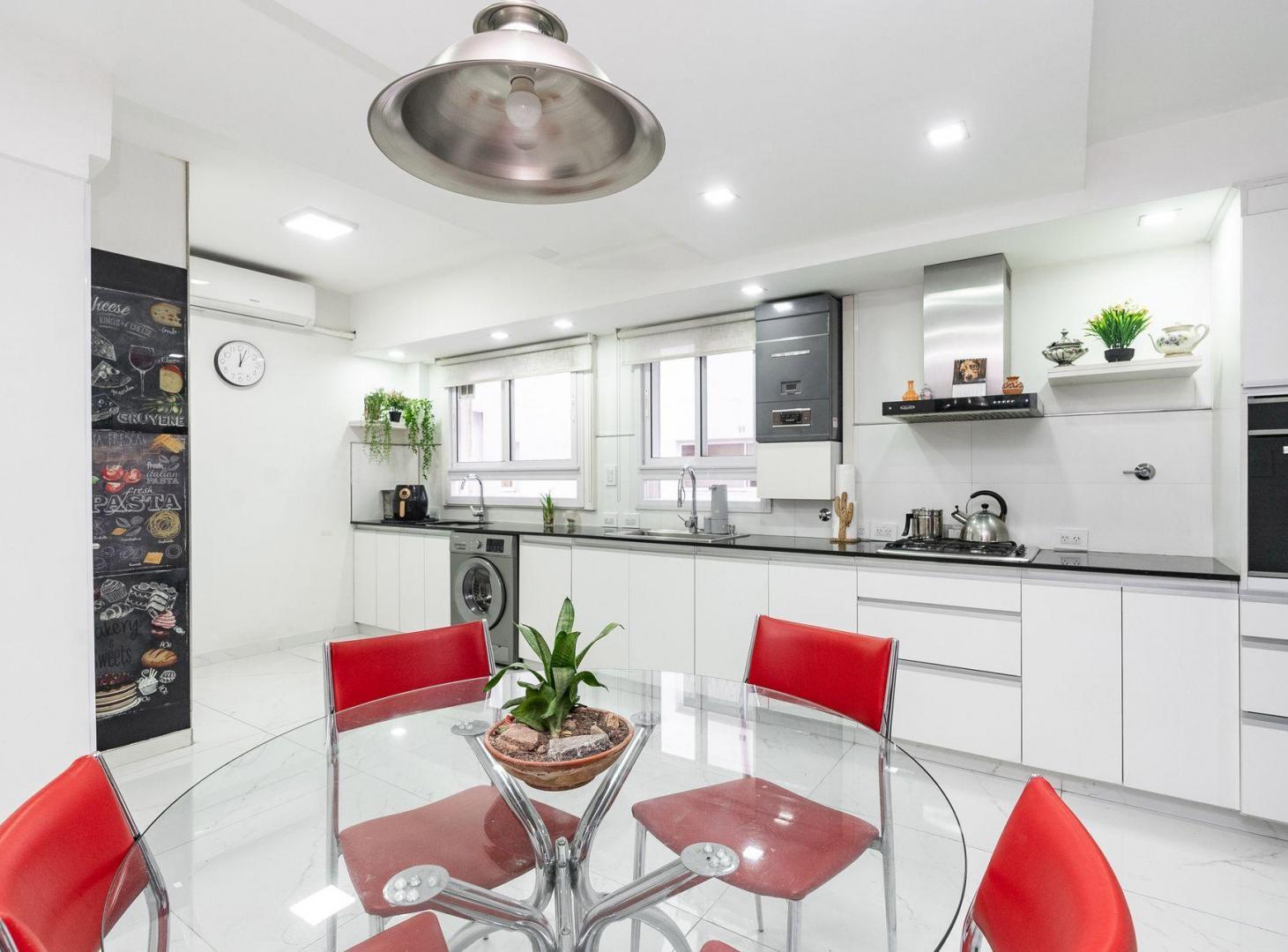Foto de Venta-Villa del Parque Dto de 4 Amb. con cochera, imagen 2