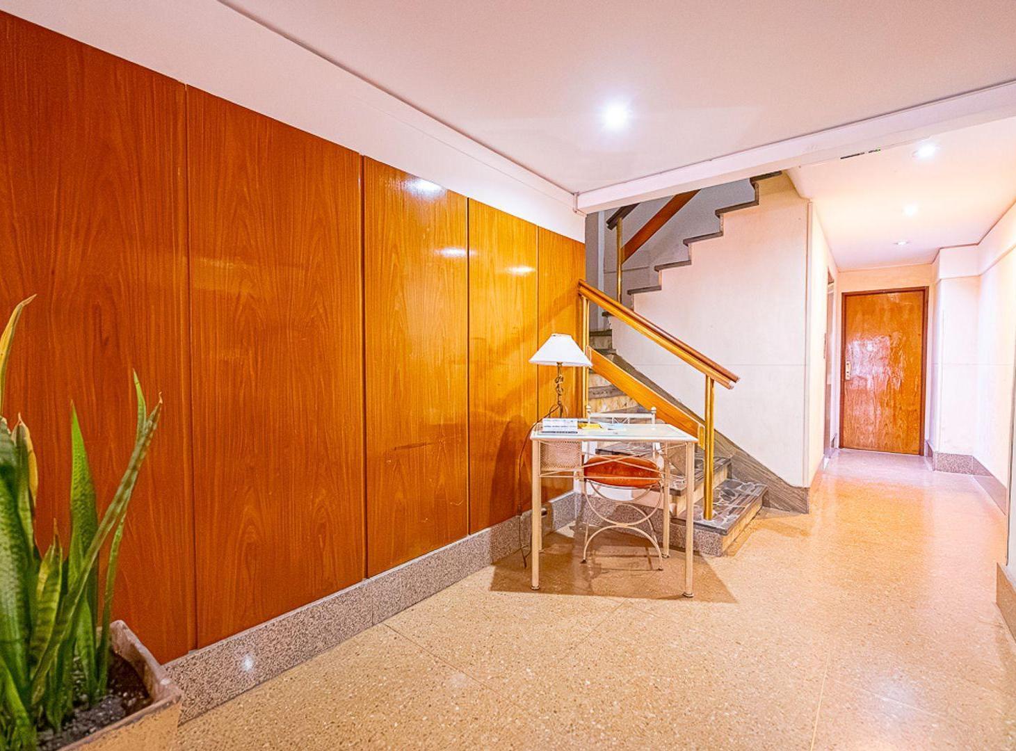Foto de VENTA DEPTO TRES AMBIENTES DOS PATIOS BELGRANO, imagen 1