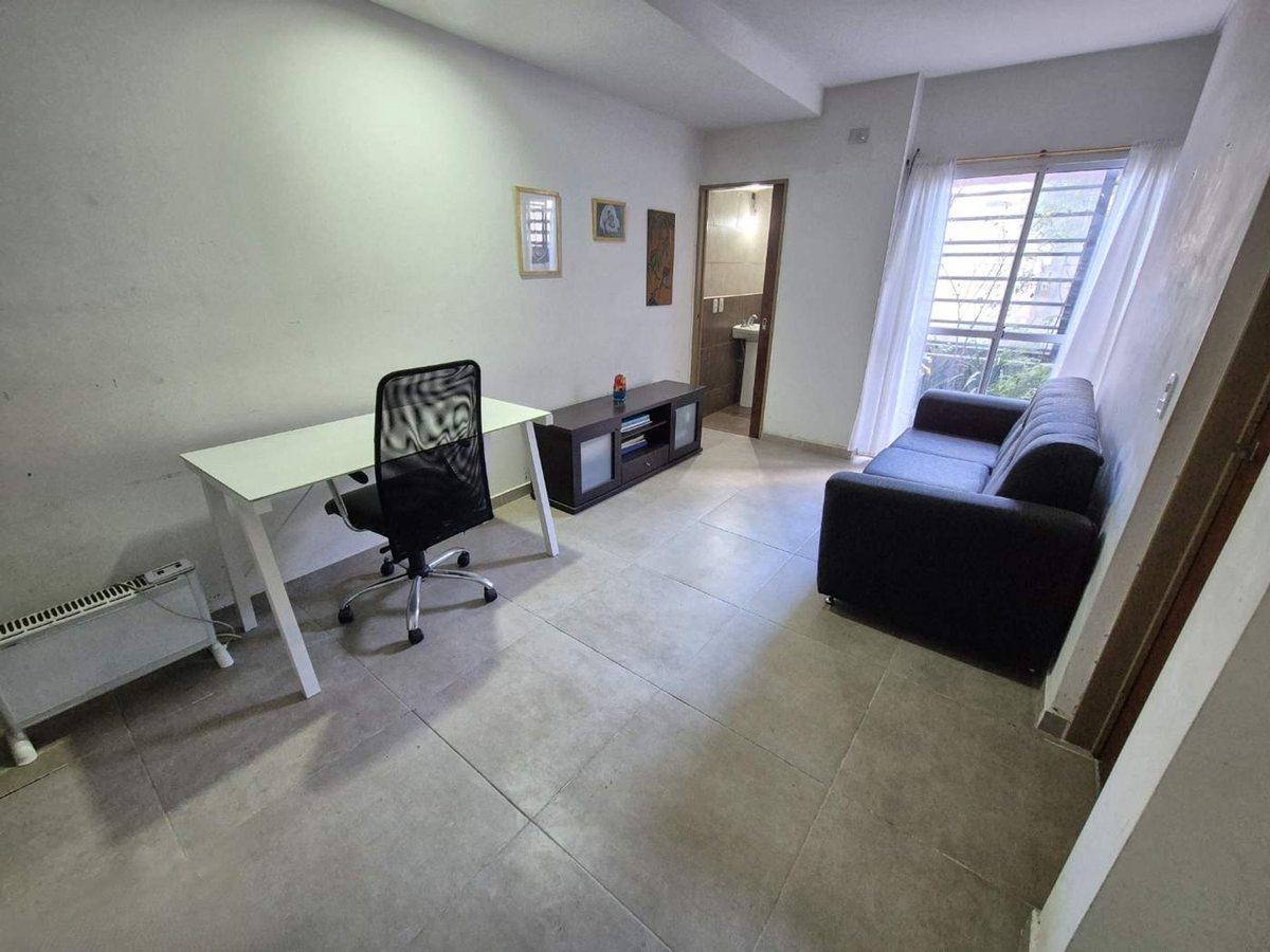 Foto de PH 3 AMBIENTES EN PB CON COCHERA PATIO 2 BAÑOS, imagen 2