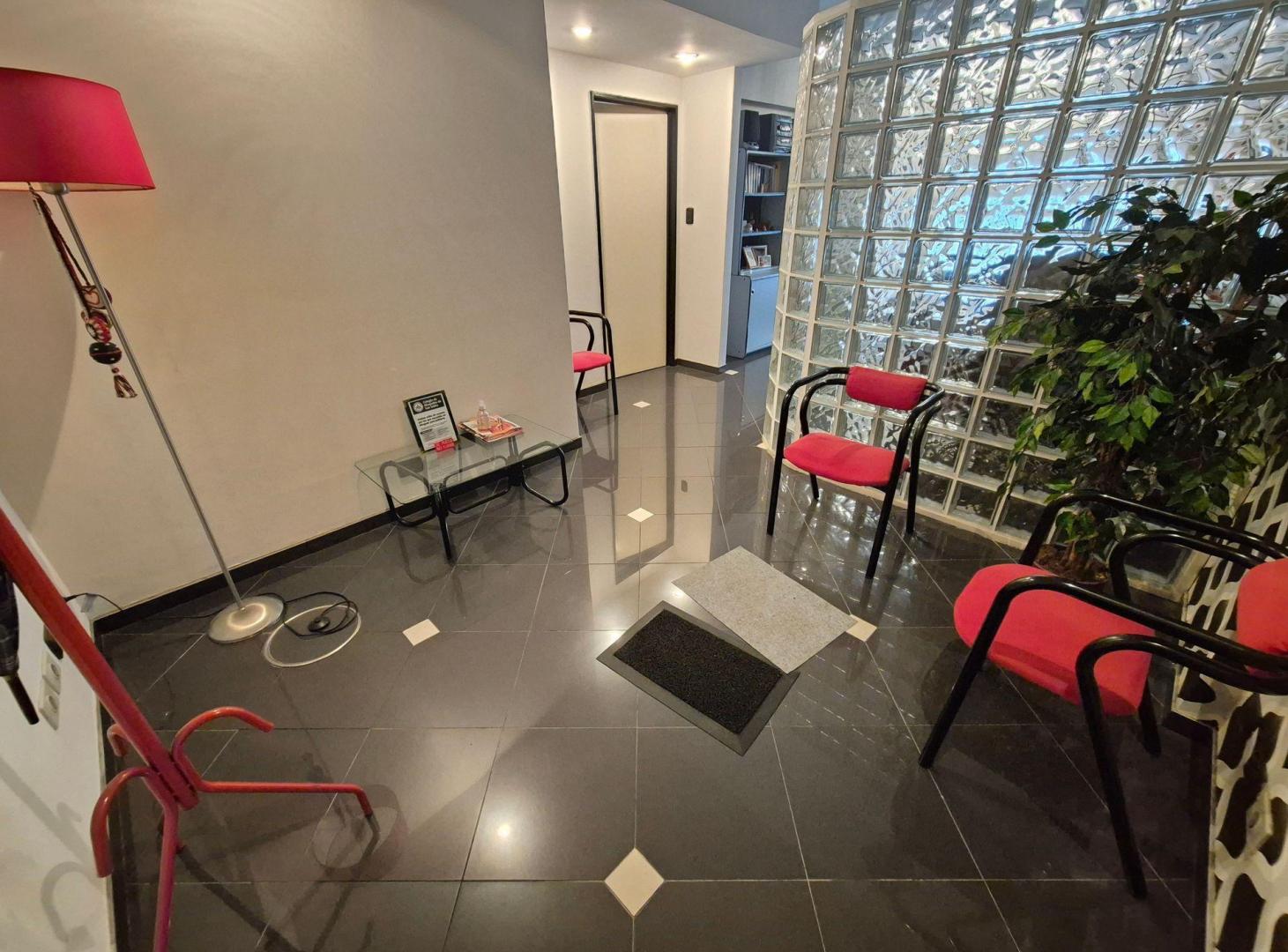 Foto de VENTA OFICINA 80MTS APTO PROFESIONAL O VIVIENDA, imagen 3