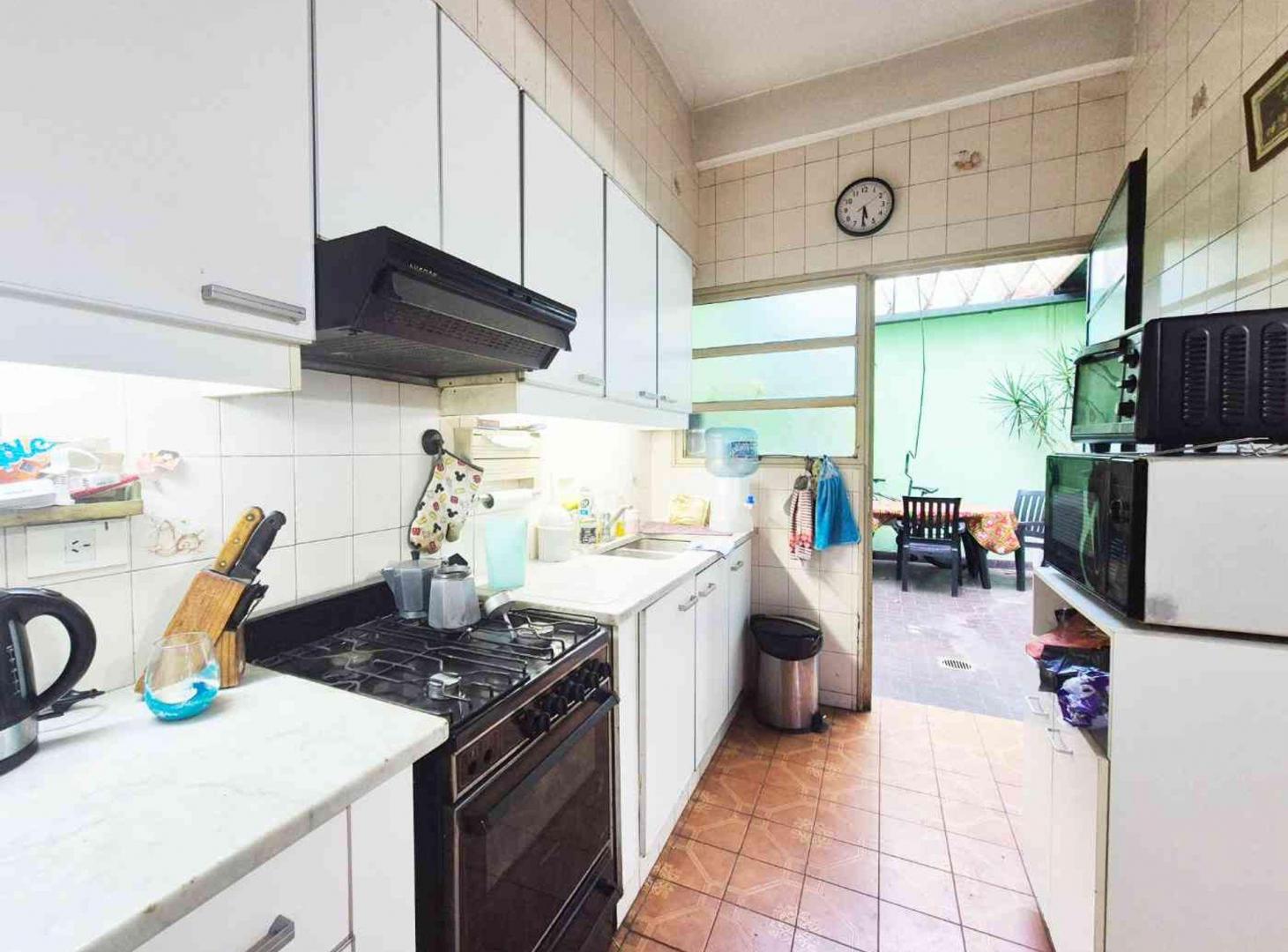 Foto de VENTA CASA 4 AMBIENTES PATIO Y TERRAZA EN DEVOTO, imagen 1