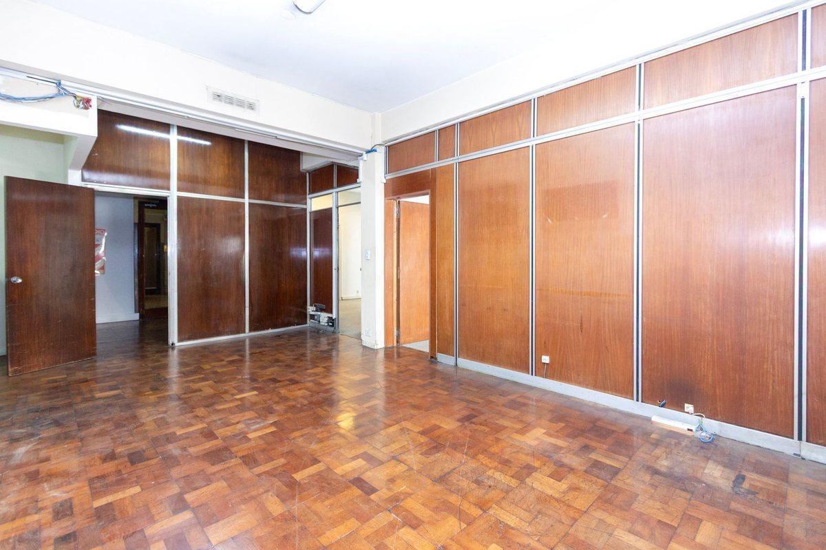 Foto de VENTA DE GRAN OFICINA COMERCIAL EN MICROCENTRO!, imagen 4