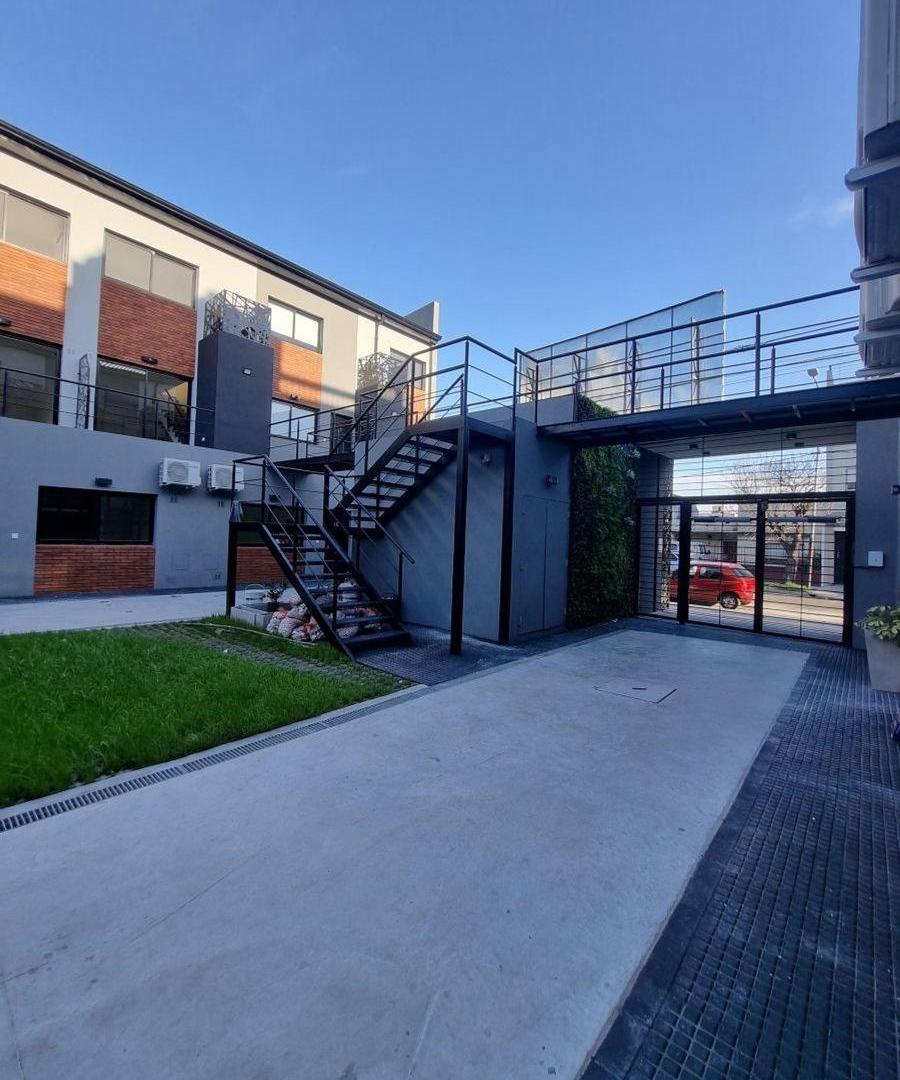 Foto de Departamento de 2 ambientes en dúplex en Lanus, imagen 1