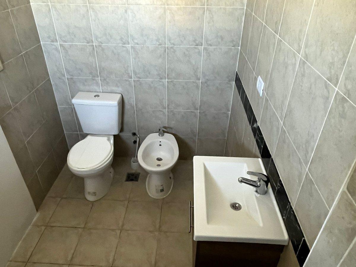 Foto de DEPTO MONOAMBIENTE PISO 5 VISTA ABIERTA CON BALCÓN, imagen 5