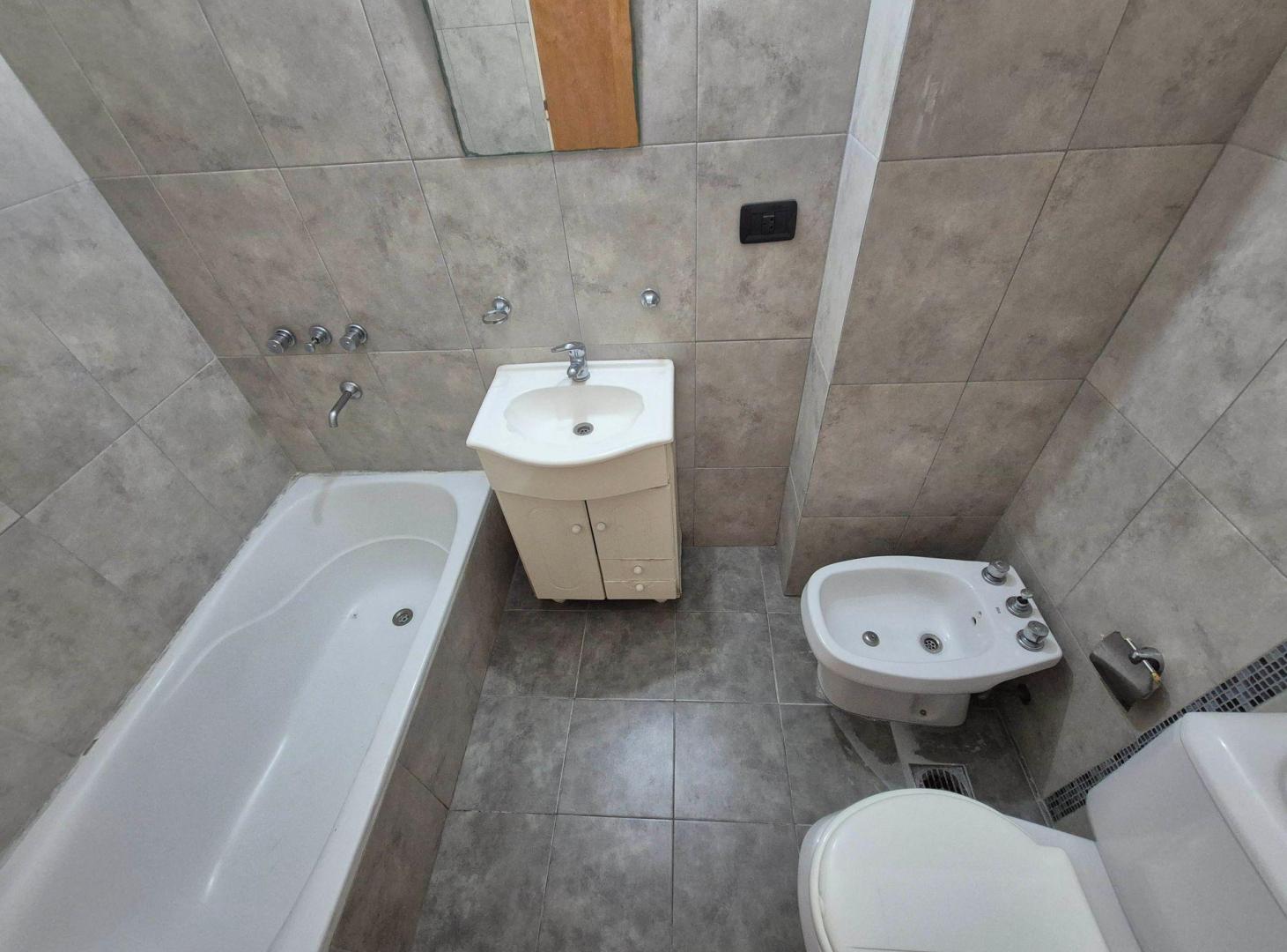 Foto de Venta monoambiente con balcón al frente, imagen 1