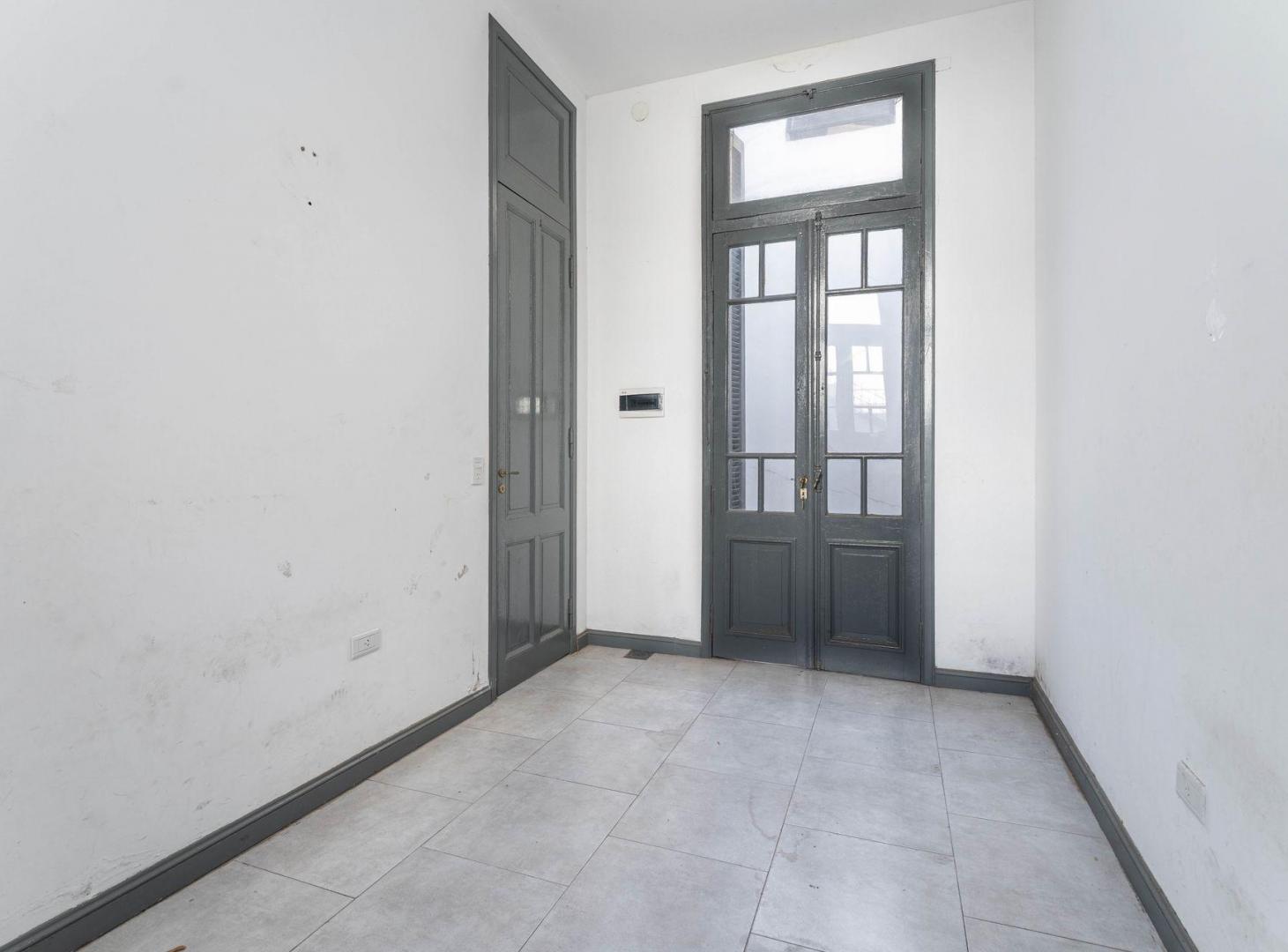 Foto de VENTA PH 5 AMBIENTES LUMINOSO REMODELADO - FLORES, imagen 3