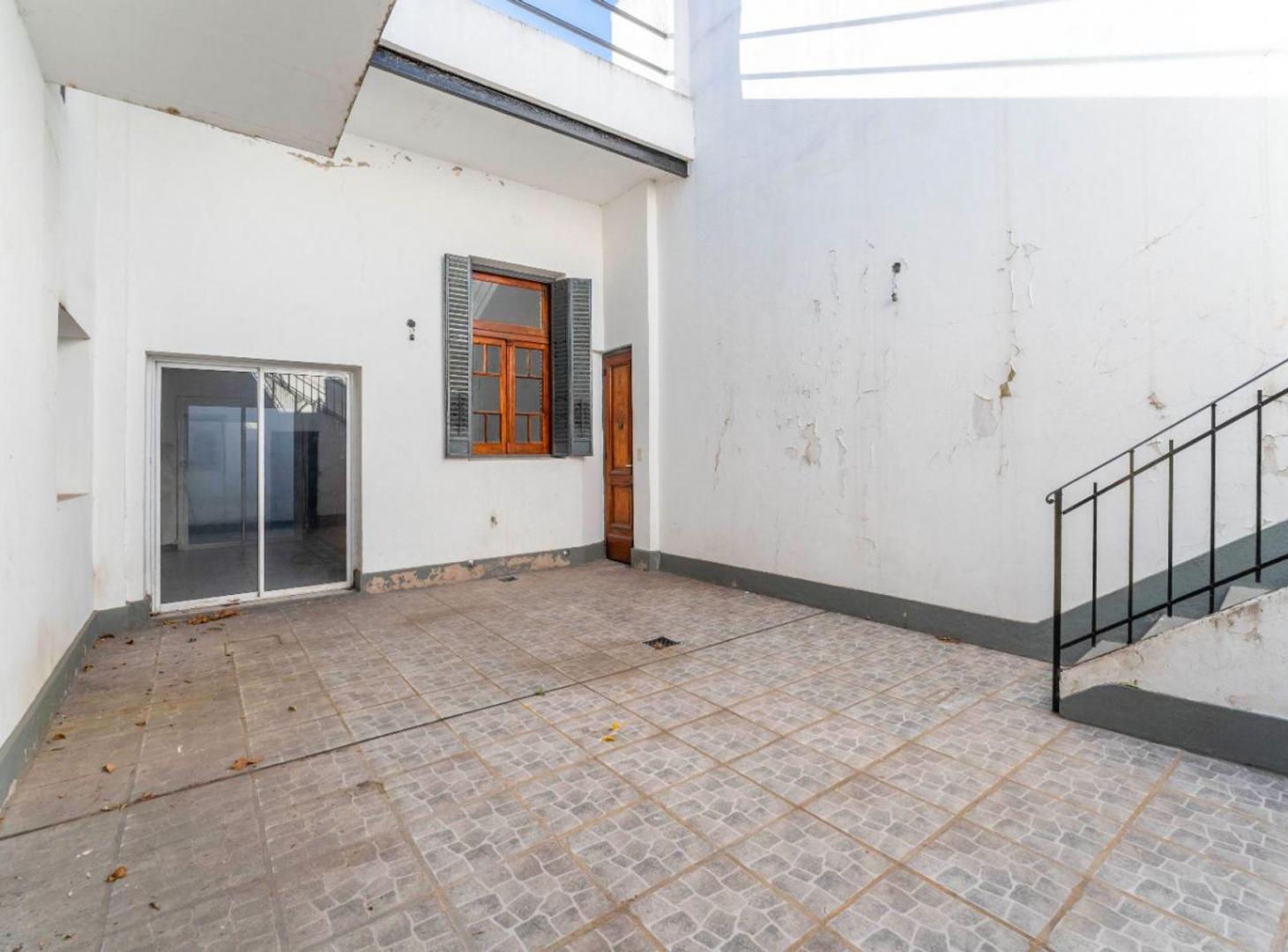 Foto de VENTA PH 5 AMBIENTES LUMINOSO REMODELADO - FLORES, imagen 4