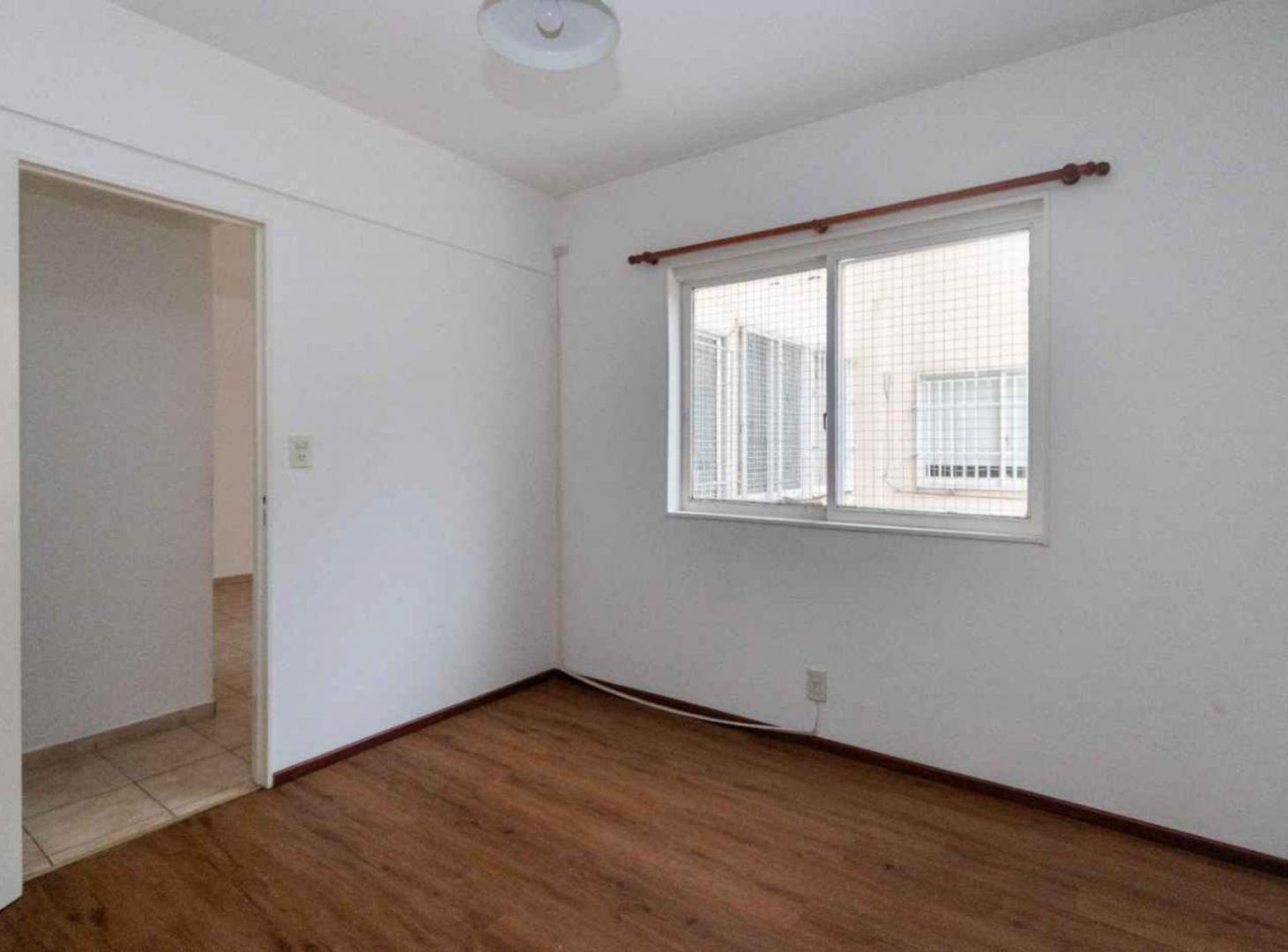 Foto de VENTA DEPARTAMENTO 2 AMBIENTES EXCELENTE UBICACIÓN, imagen 2
