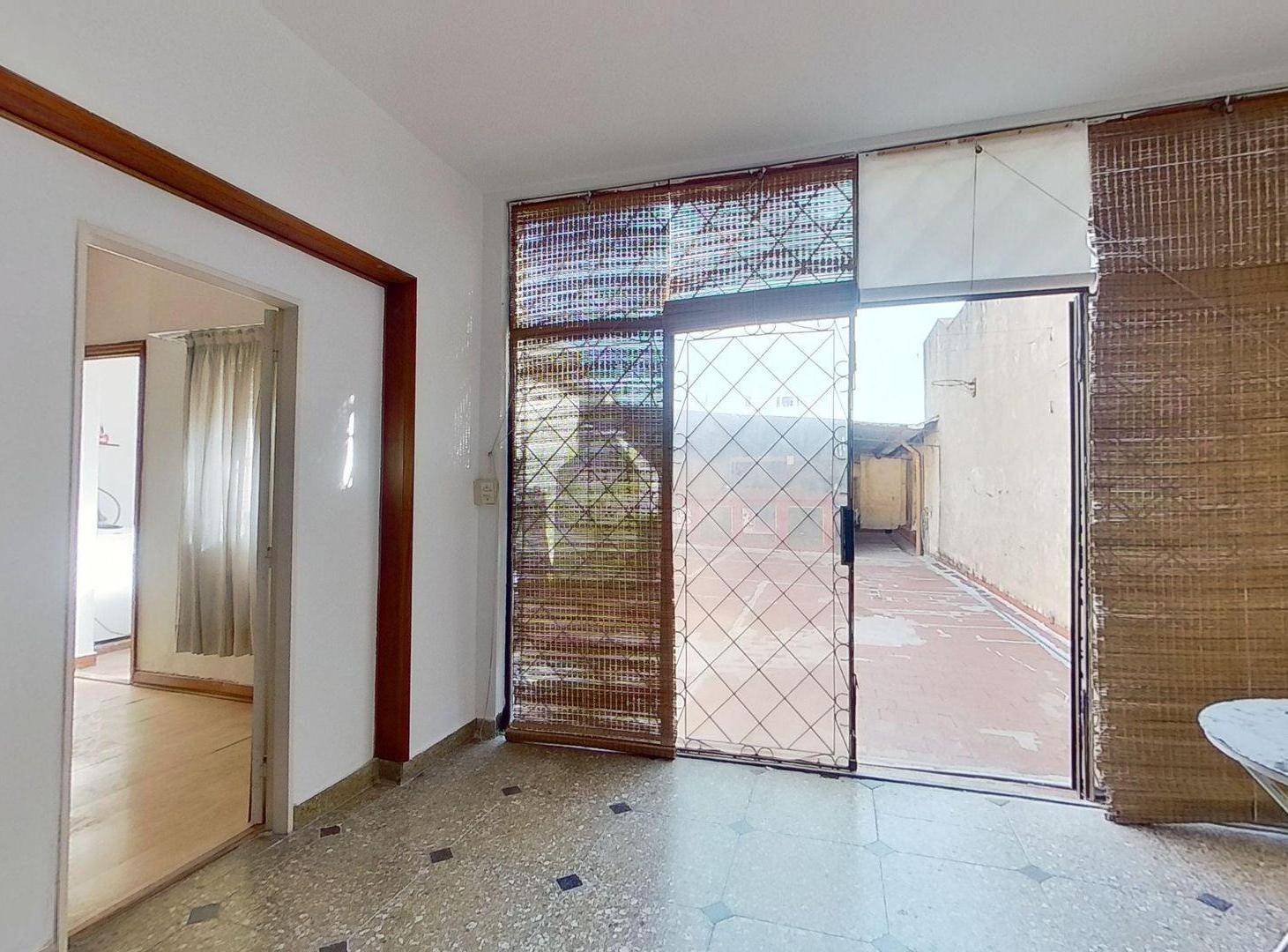 Foto de CASA 8.66 X 54.73 MAS GALPÓN EN VENTA EN CABALLITO, imagen 3