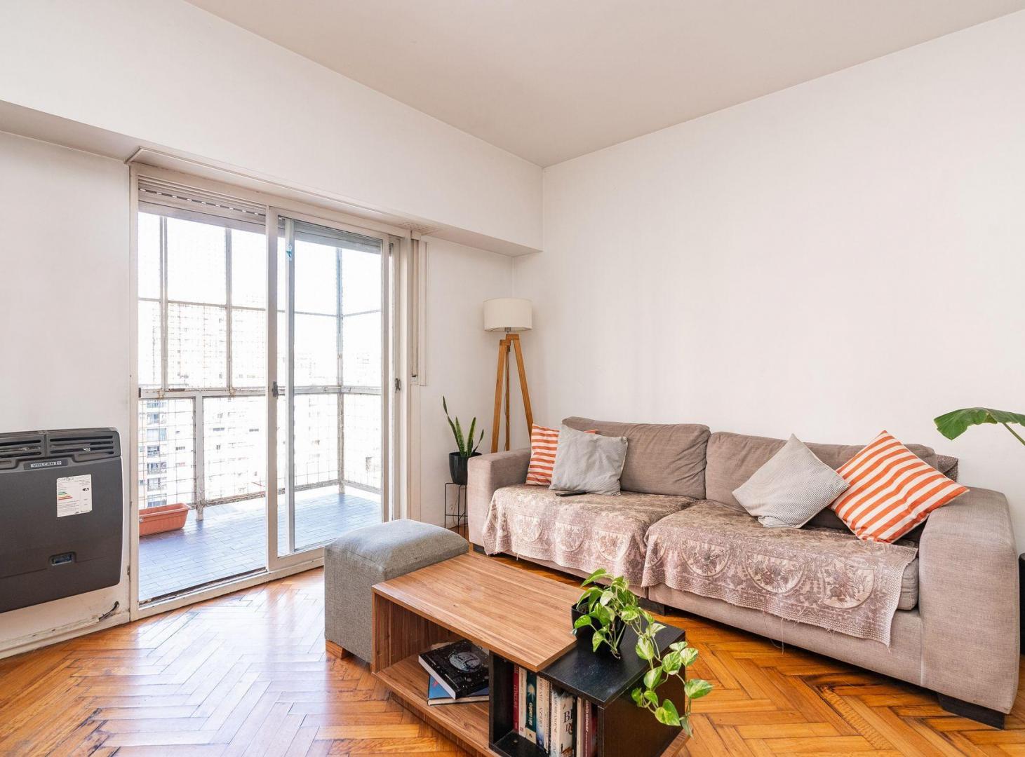 Foto de Venta Departamento 3 Amb Balcón Cochera Caballito, imagen 2