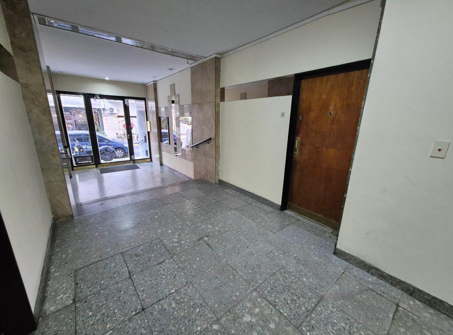 Foto de MONOAMBIENTE VENTA RECOLETA PISO ALTO FRENTE, imagen 4