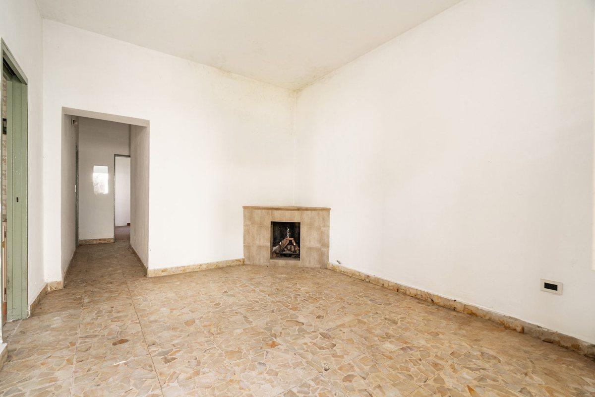 Foto de CASA Y LOCAL COML 5AMBS 2BAÑ GARAJE JARDÍN HAEDO, imagen 4