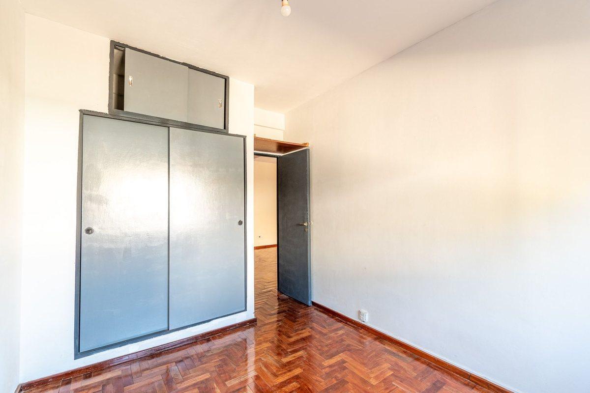 Foto de DEPARTAMENTO 3 AMB EN VENTA EN MONTE CASTRO PATIO, imagen 1