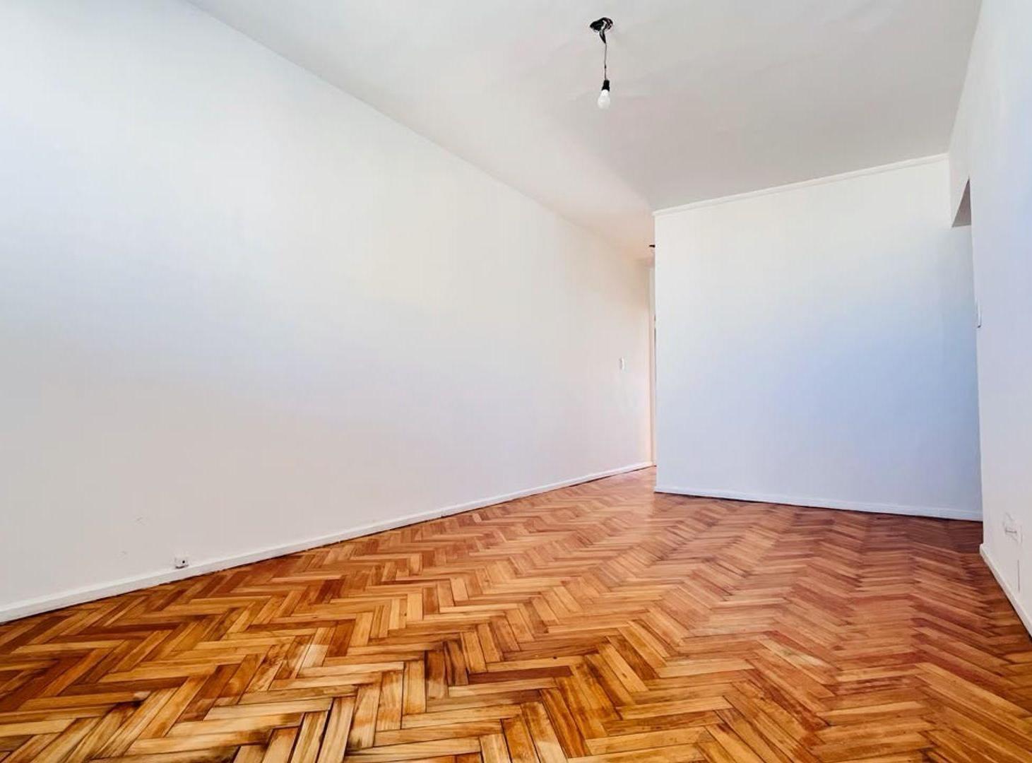 Foto de VENTA DEPTO 2 AMBIENTES. LUMINOSO. FLORES NORTE, imagen 4