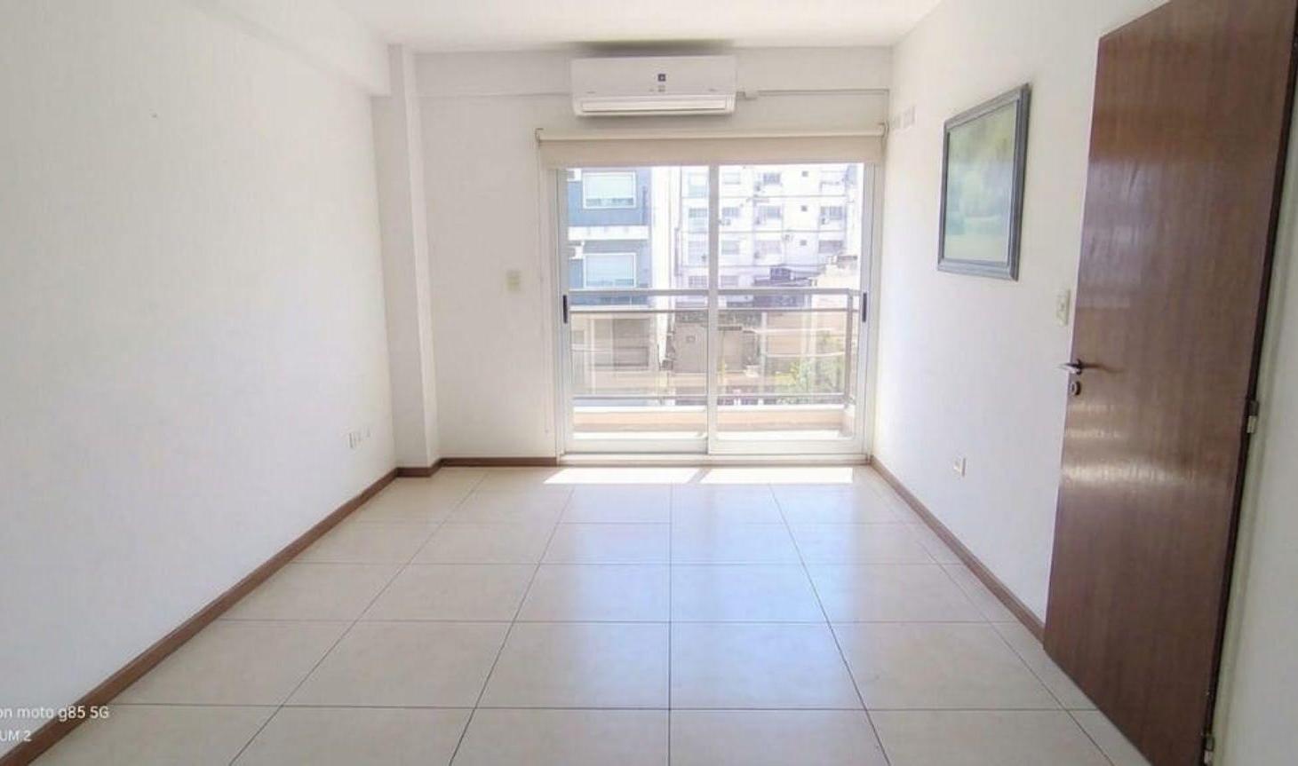 Foto de DEPARTAMENTO 2 AMB. BARRACAS AMPLIO CON BALCÓN, imagen 1